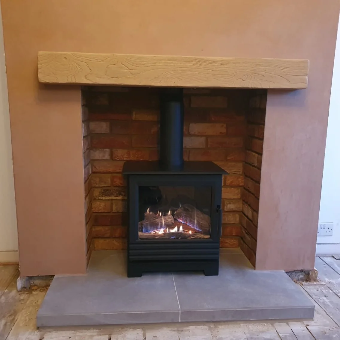 🔥 New Install Complete 🔥

Another quality install finished and ready to keep this home warm and cosy.
A clean, modern stove set into a brick chamber with a solid hearth and timber beam to finish it off nicely.

If you&rsquo;re thinking about upgrad