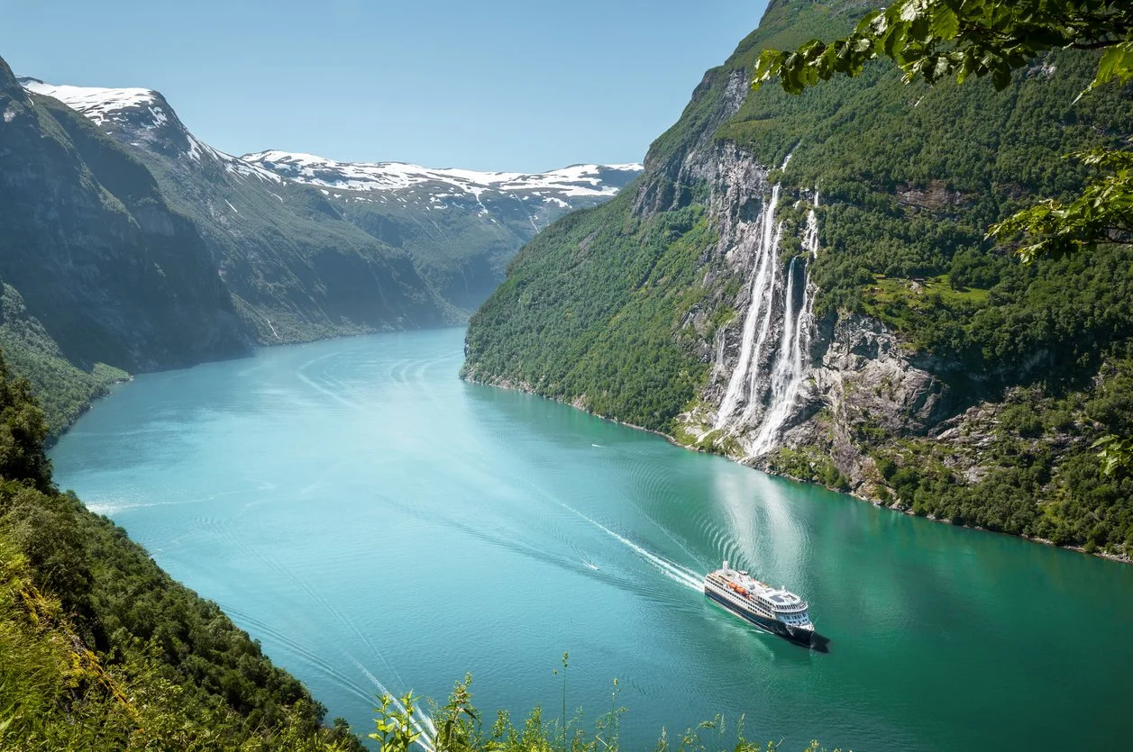 Iconic Norway: Oslo, Ålesund &amp; Norwegian Fjords