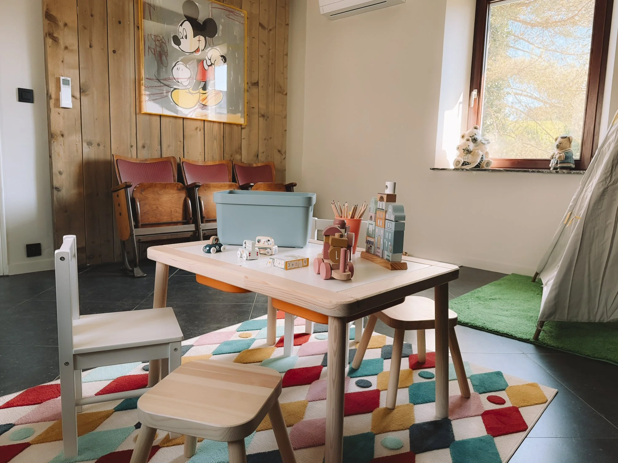 Speelruimte in het vakantiehuis Au bord du Floyon voor de kleinsten.