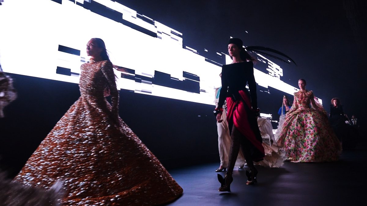 Valentino Garavani by Alessandro Michele SS25 HC – Design Director for Bureau Betak