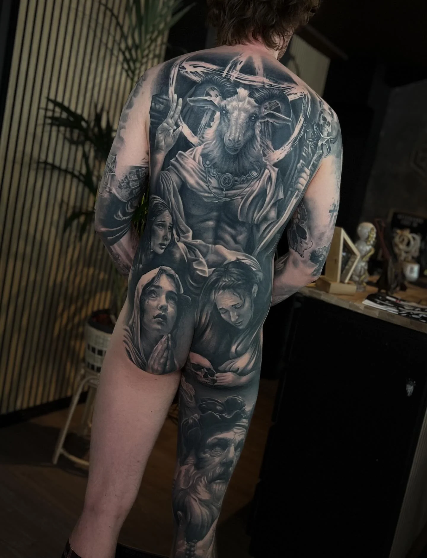 As above, so below! ✌️

This back has been a work in progress for a year and a half and finally got it pictured as finished and fully healed! Original idea for the piece was the album cover of Job for a cowboy.

Back of the leg also done by me so we&