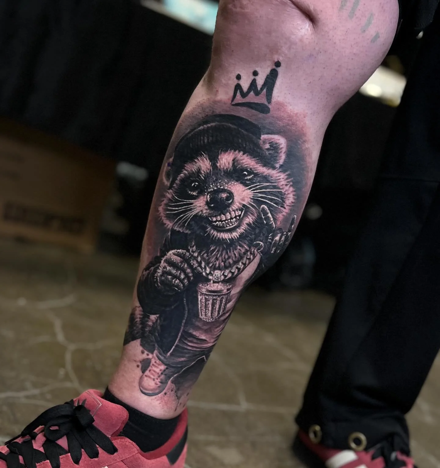 Peace out! @tatuointimessut Done and dusted! Thanks everyone who came by, good to see all the beautiful people! ☺️ Here&rsquo;s my raccoon from the convention, next up: Tony Soprano with some serious graffiti vibes on the other side!