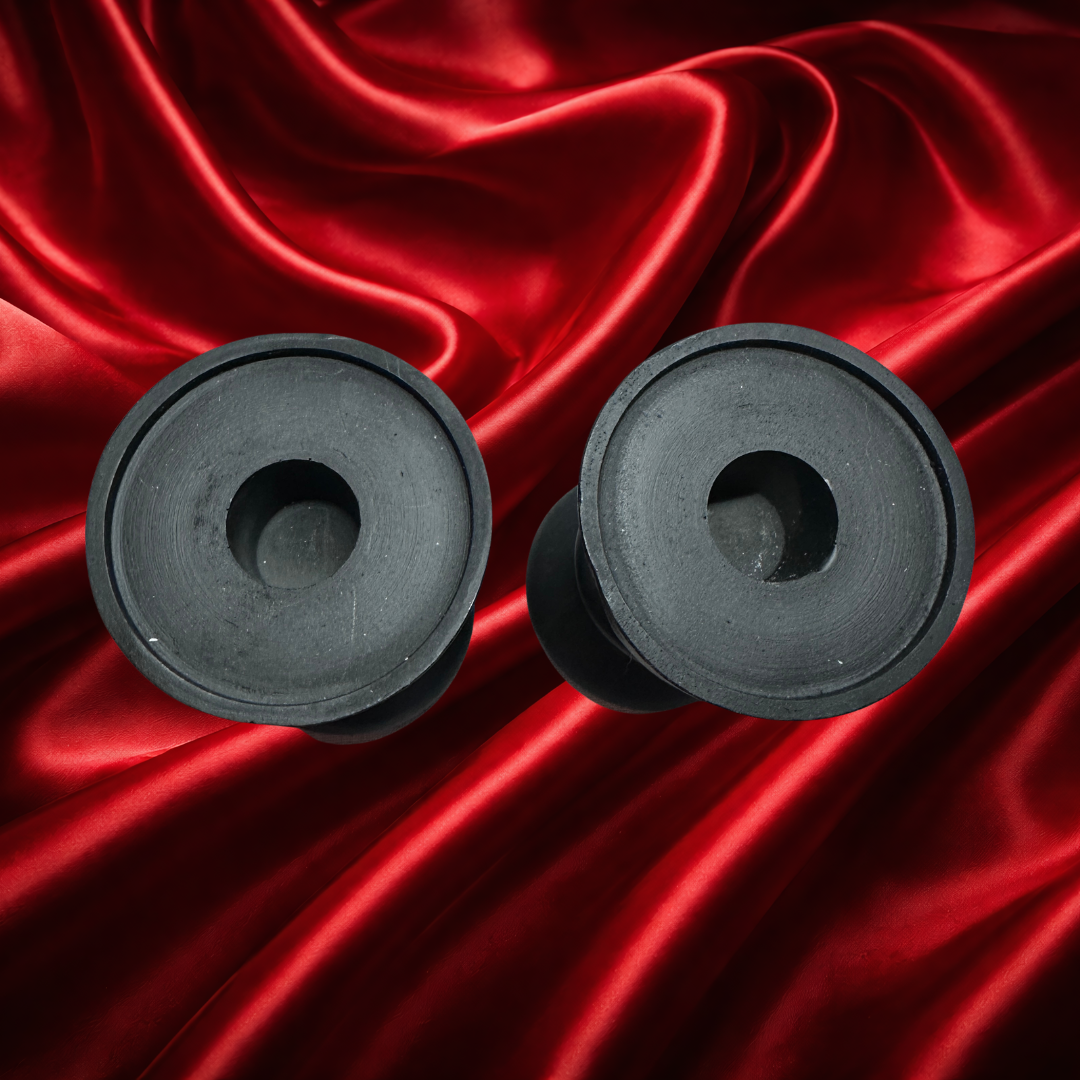 Black Candle holder.png