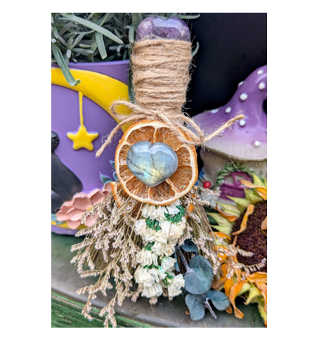 amethyst and labdorite wand 11.png