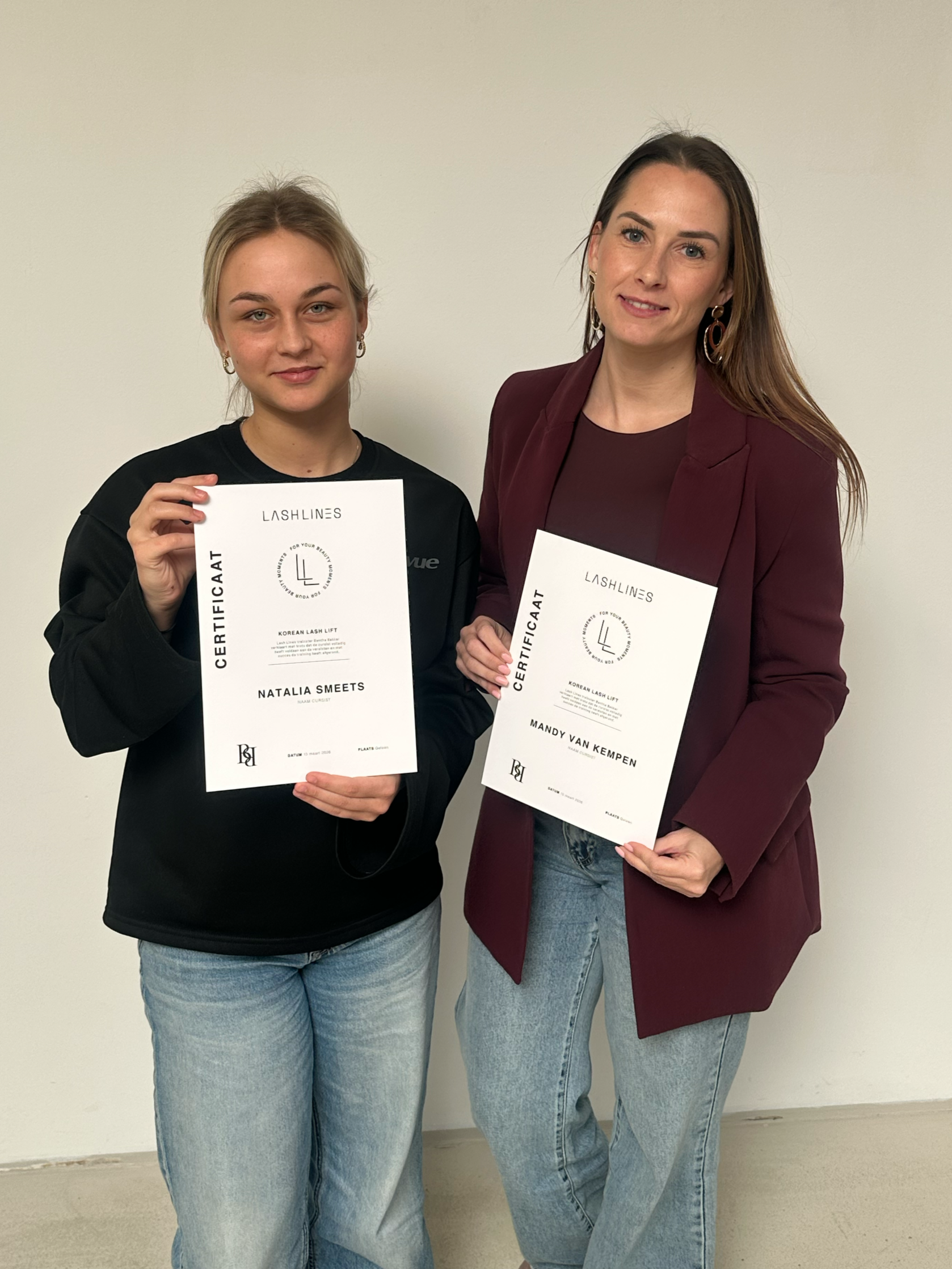 Cursisten met een officieel certificaat van de Korean Lashlift training bij Beauthé.