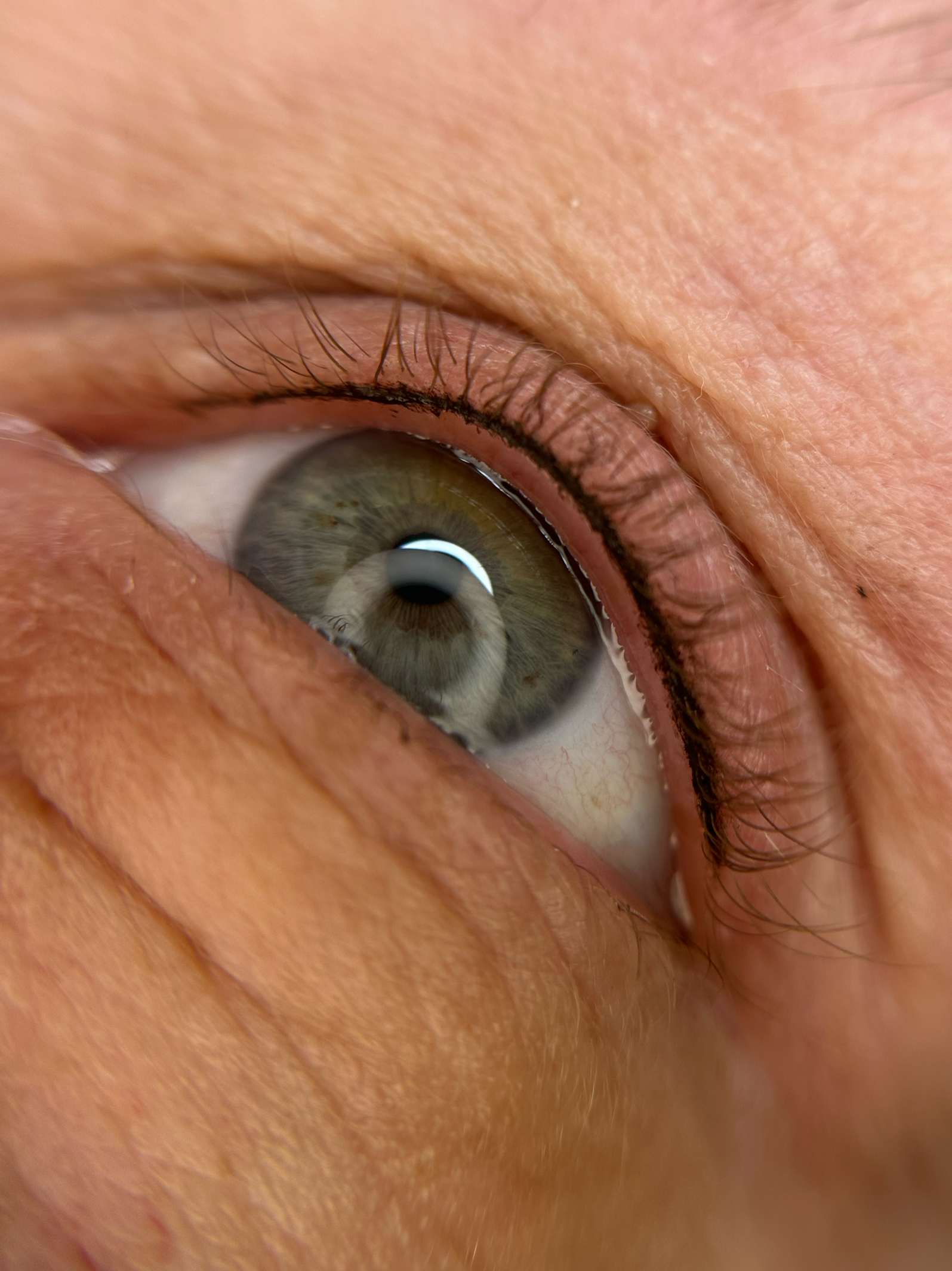 subtiele infralash eyeliner bij salon beauthe in Geleen