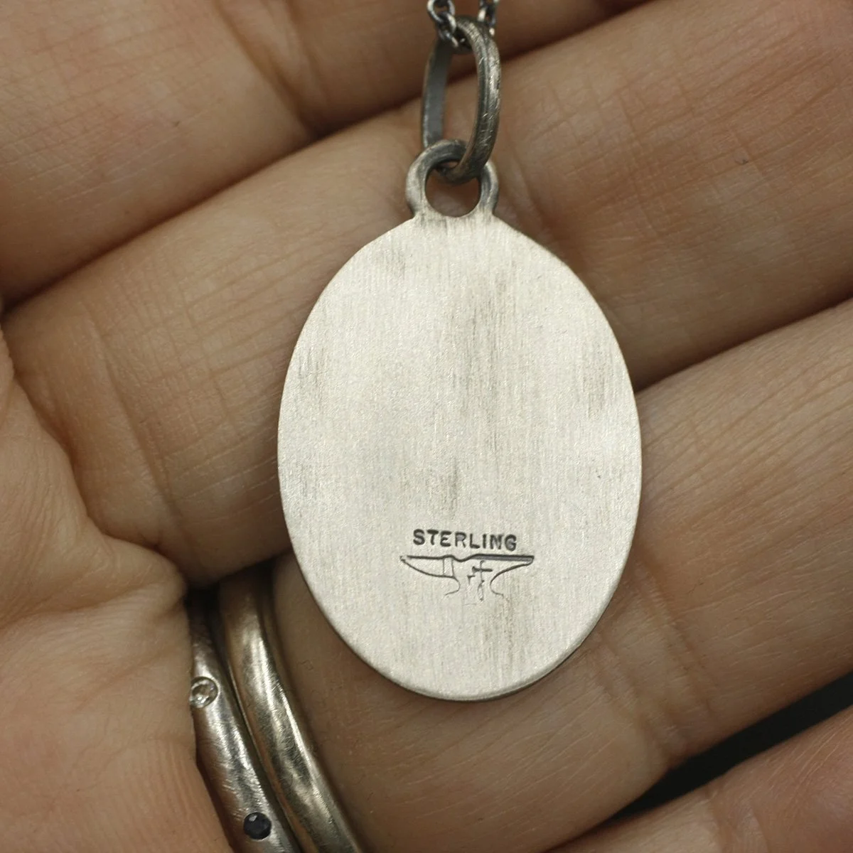 Gravée Oval Linen Poppy Pendant 4.jpg
