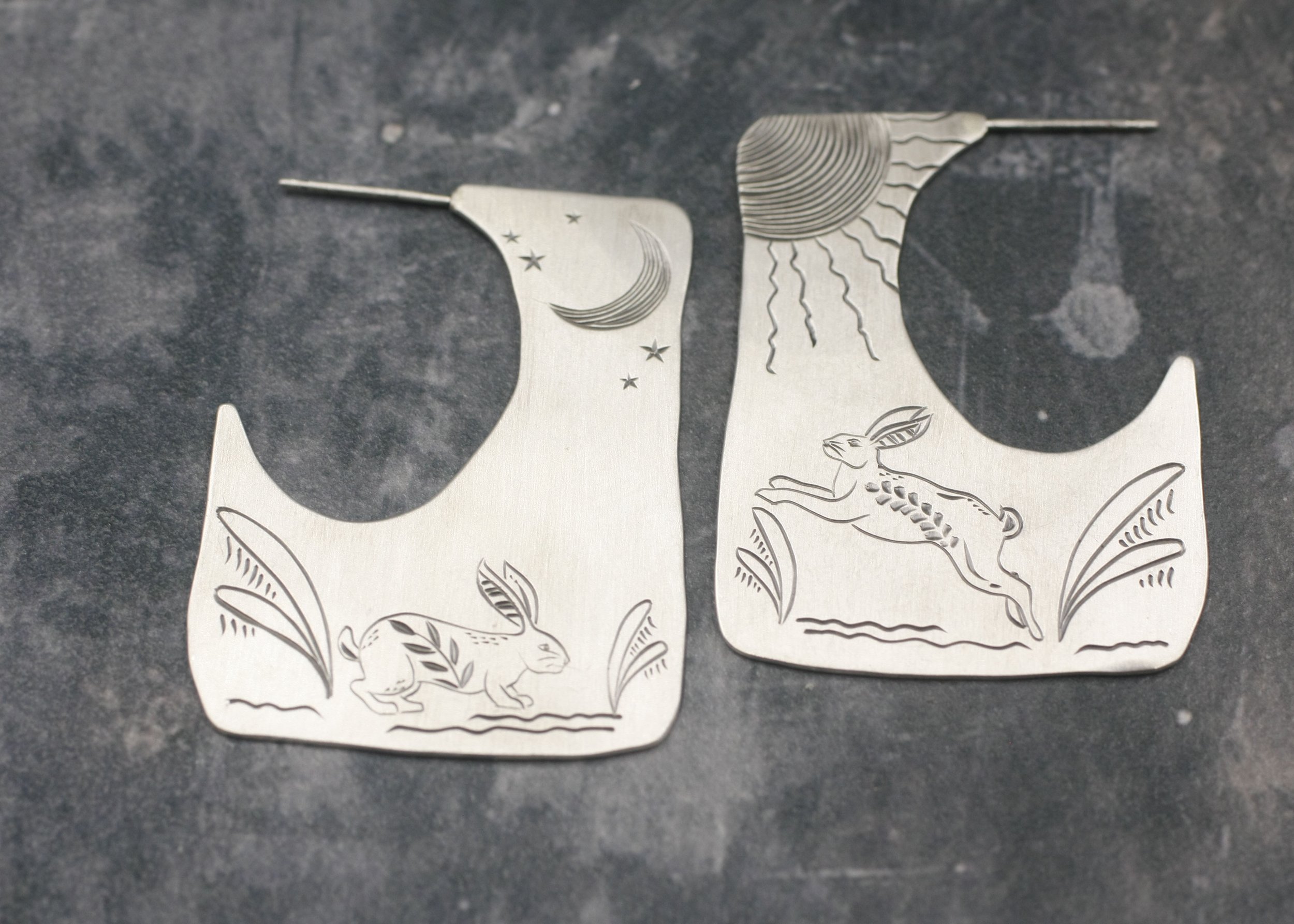 Gravée Blade Hoops Bunny earrings 4.jpg