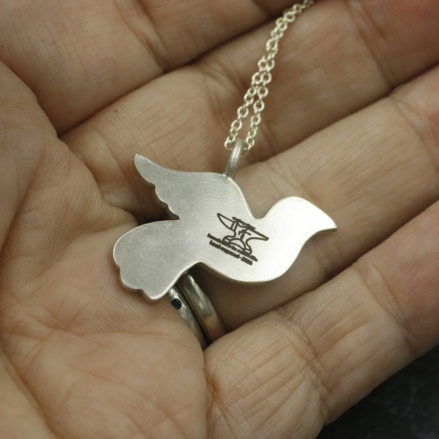 Gravée Bird Filled with Berries Pendant 3.jpg