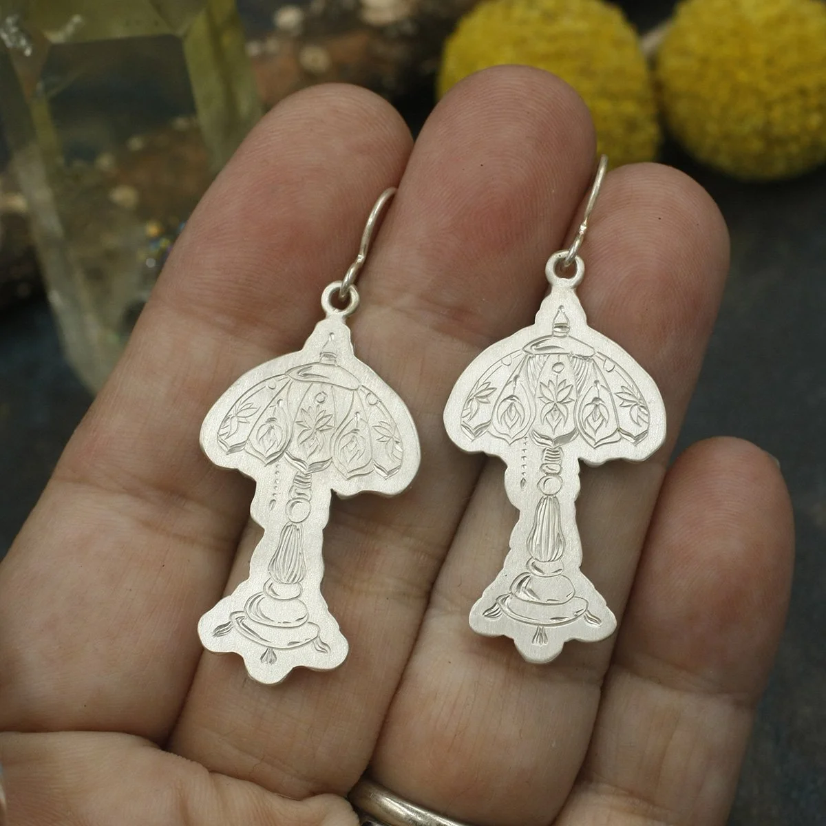 Gravée Tiffany Lamp 2 Earrings 4.jpg