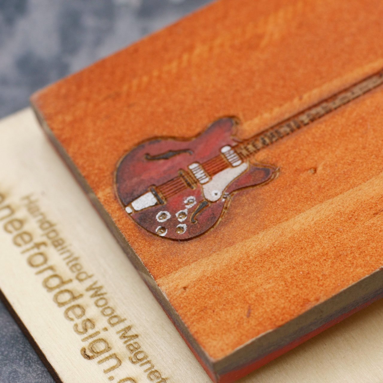 Guitar-Vox-Magnet-3.jpg