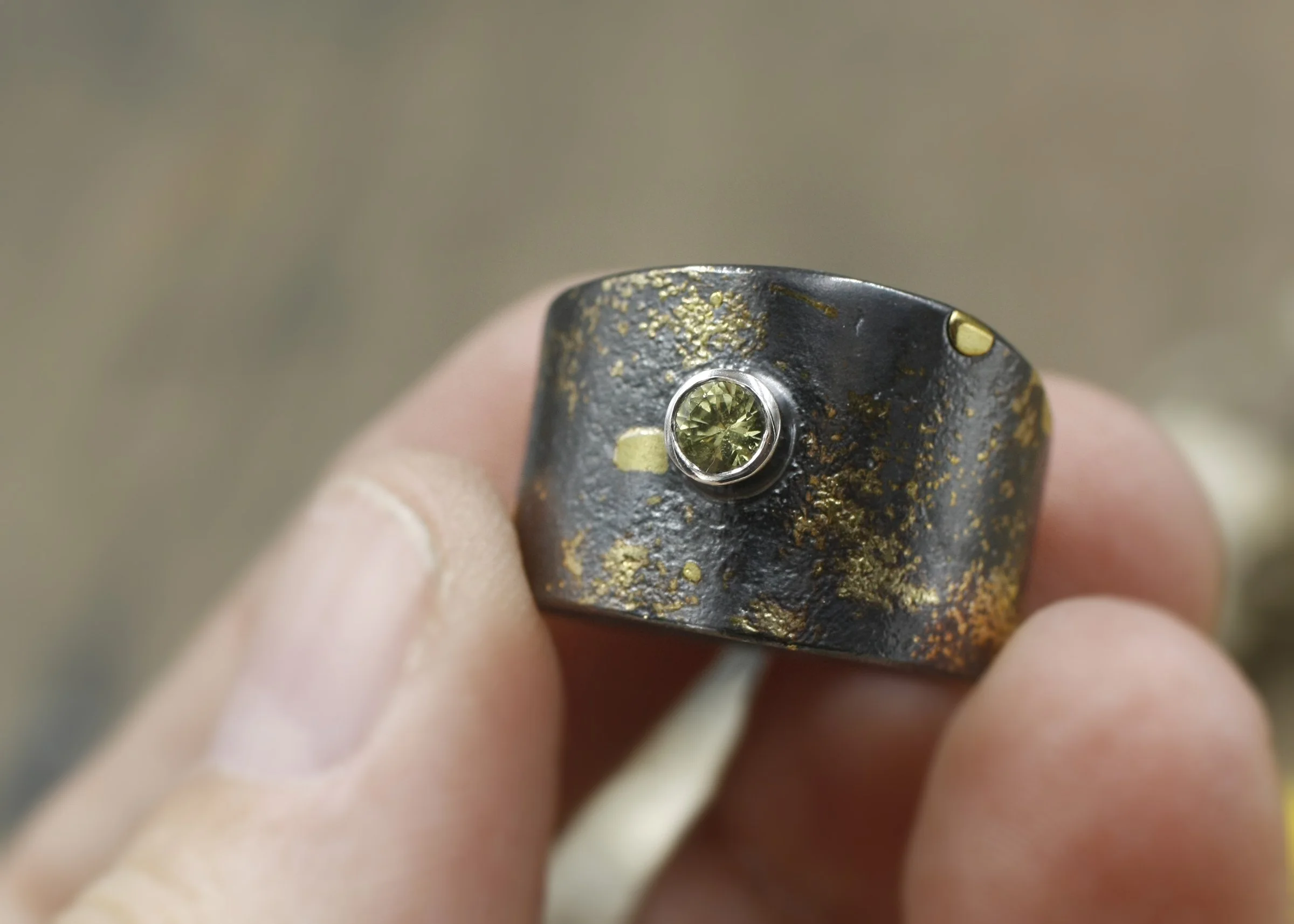 Vivi Magoo Galaxy Fused Gold Ring 3.JPG