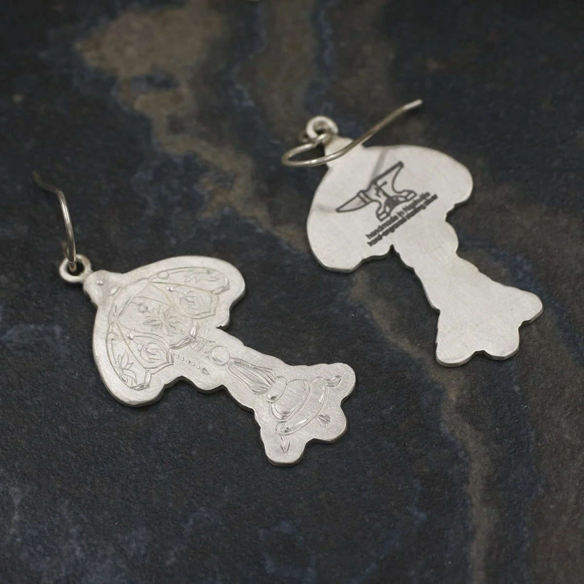 Gravée Tiffany Lamp 2 Earrings 3.jpg