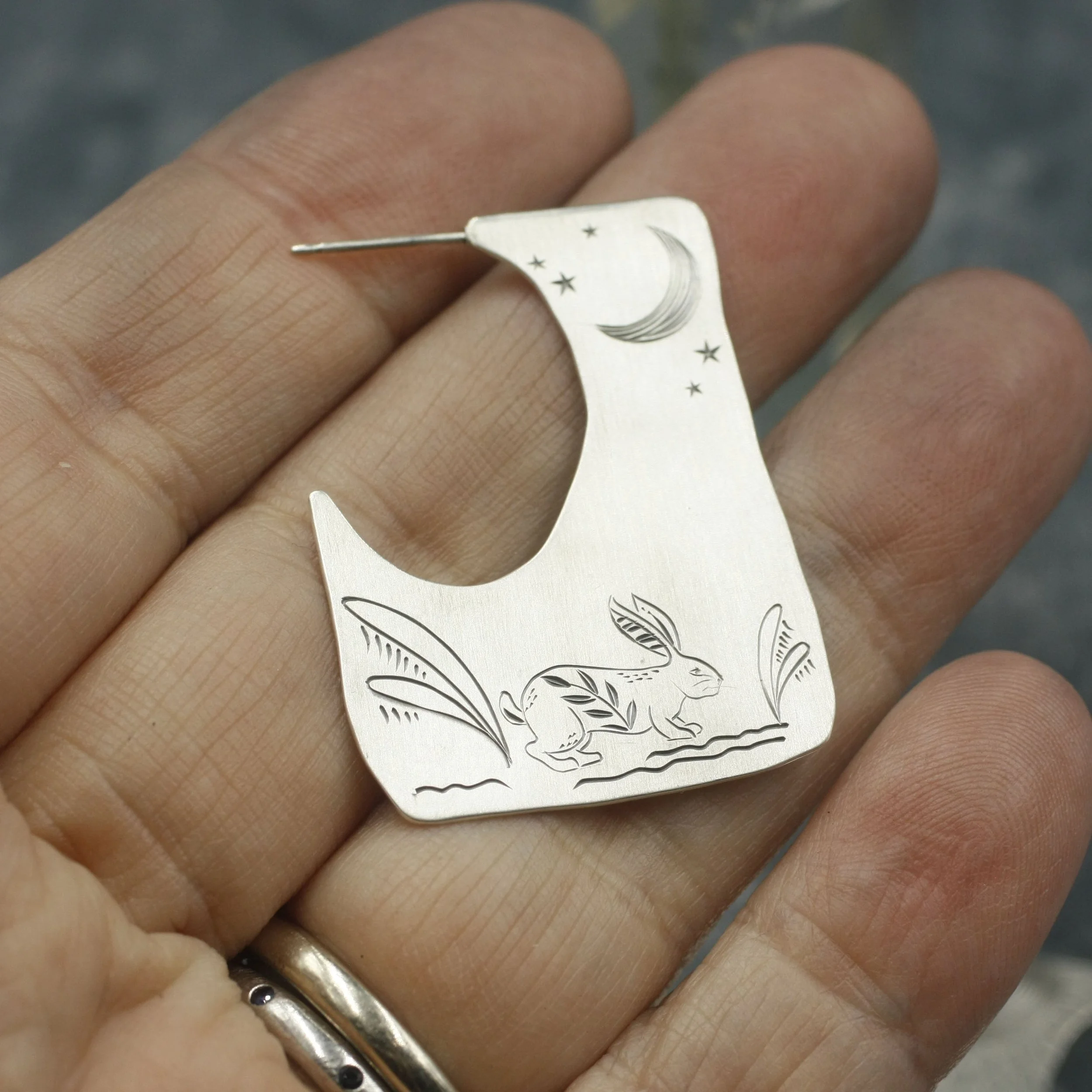 Gravée Blade Hoops Bunny earrings 5.jpg