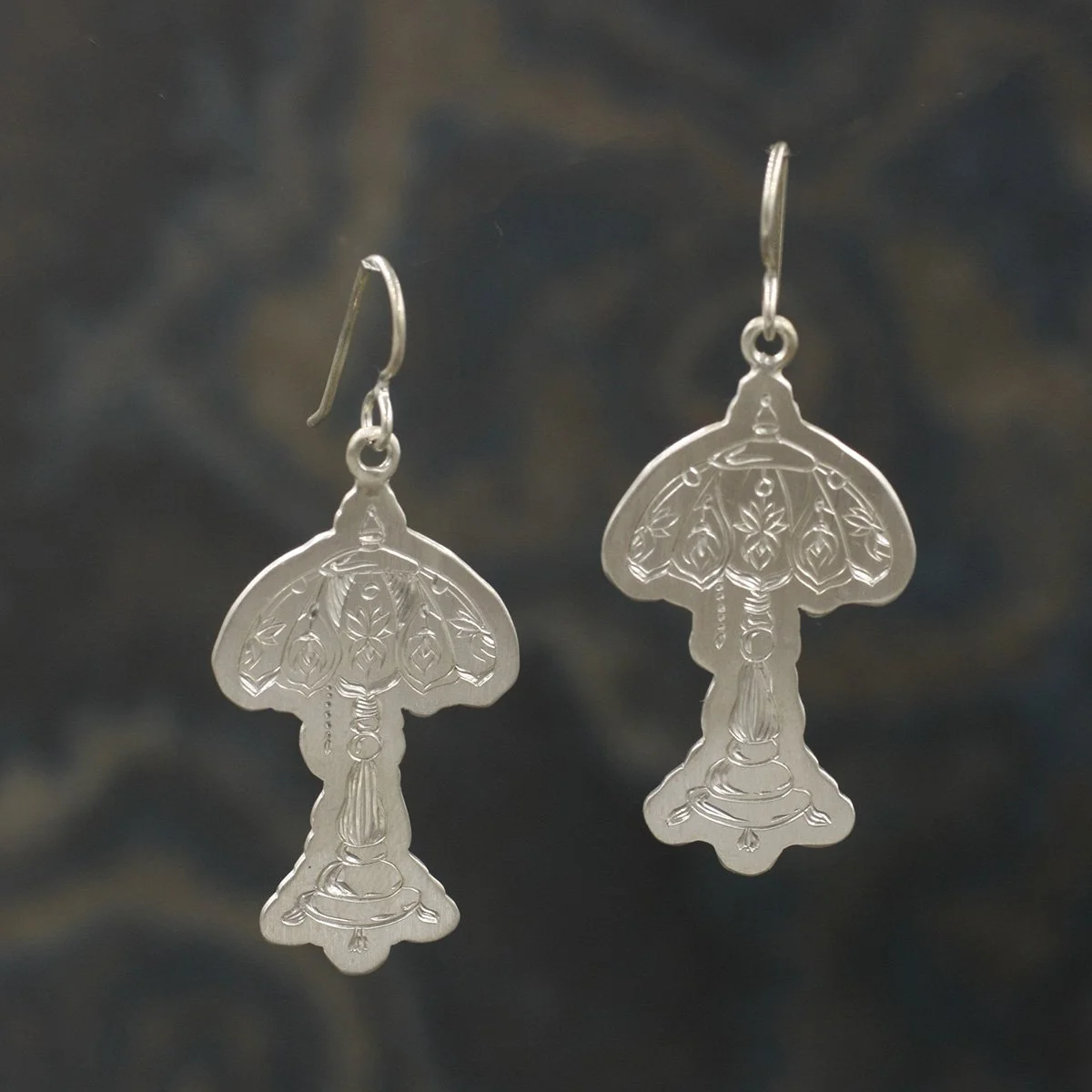Gravée Tiffany Lamp 2 Earrings 1.jpg