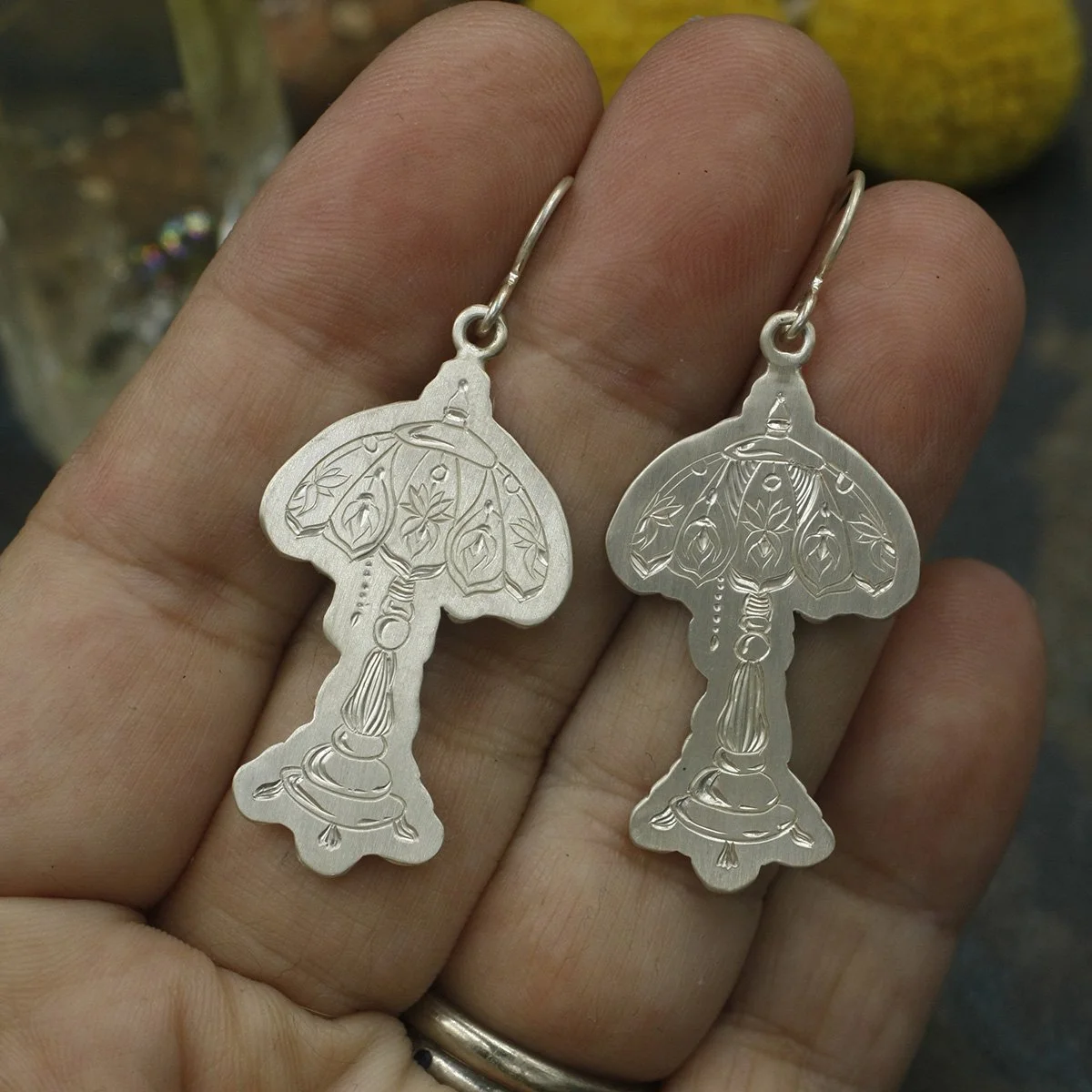 Gravée Tiffany Lamp 2 Earrings 5.jpg