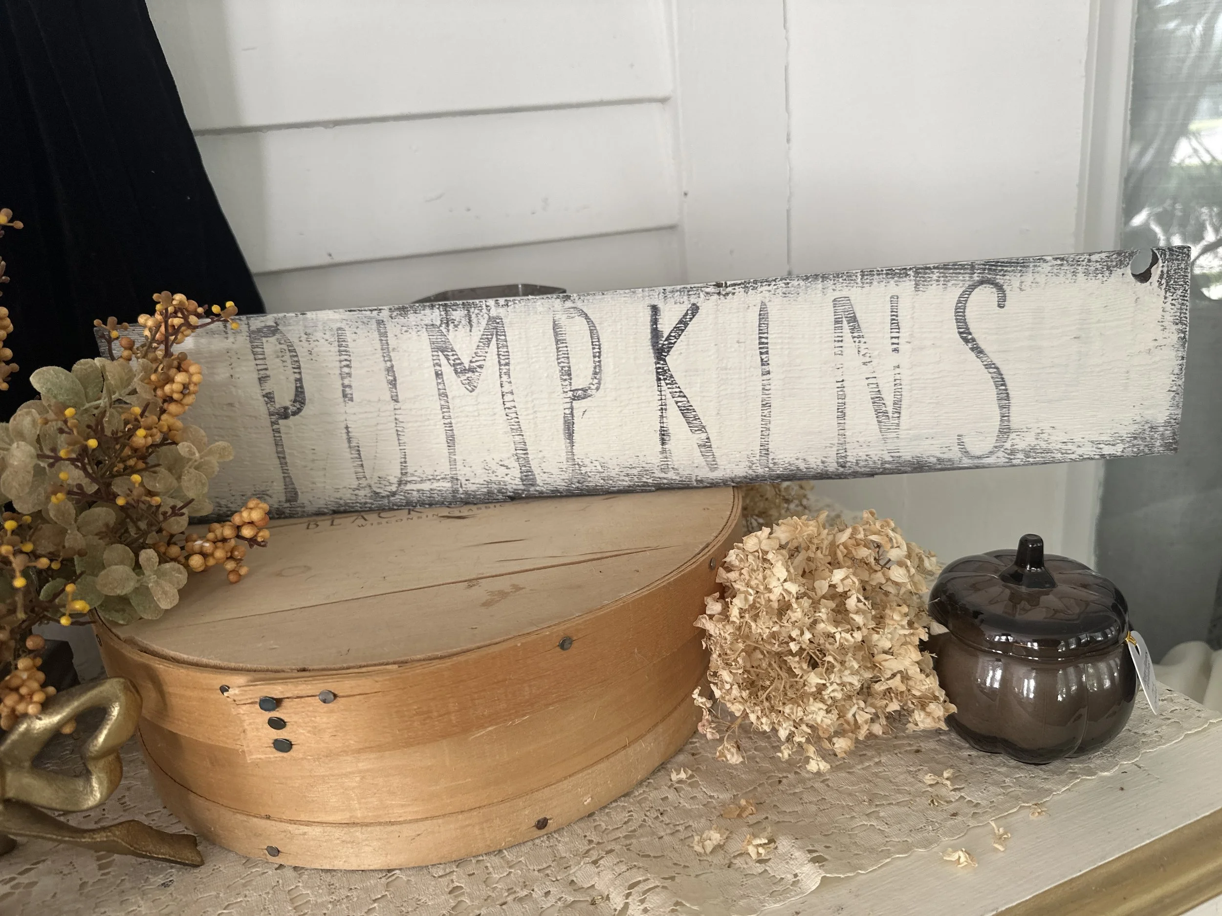 White and black pumpkins  barnwood sign