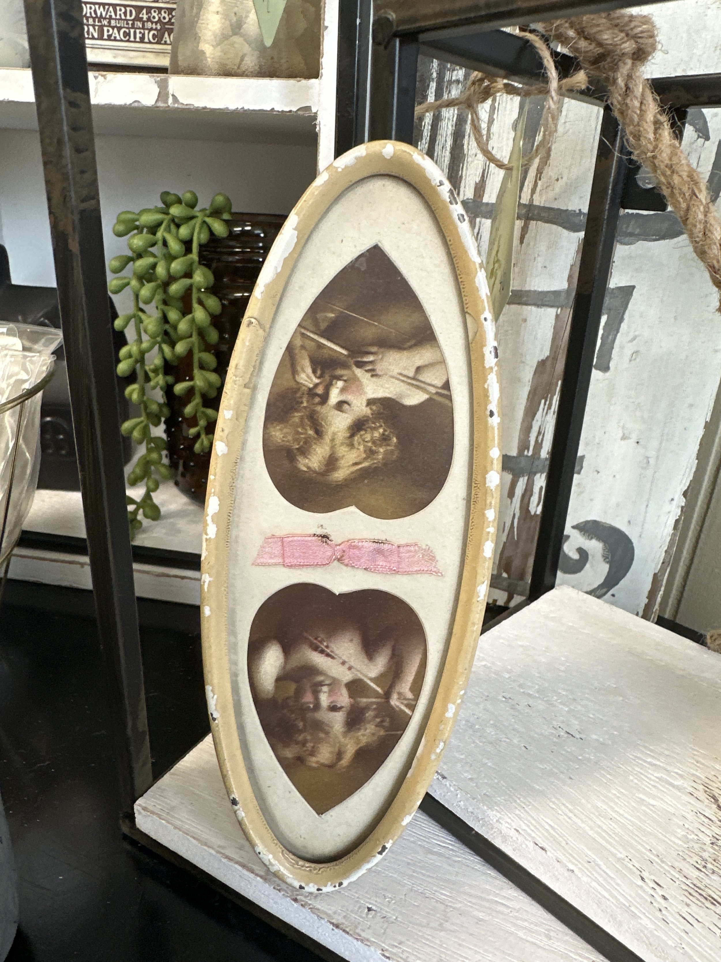 Oval Vintage angel print