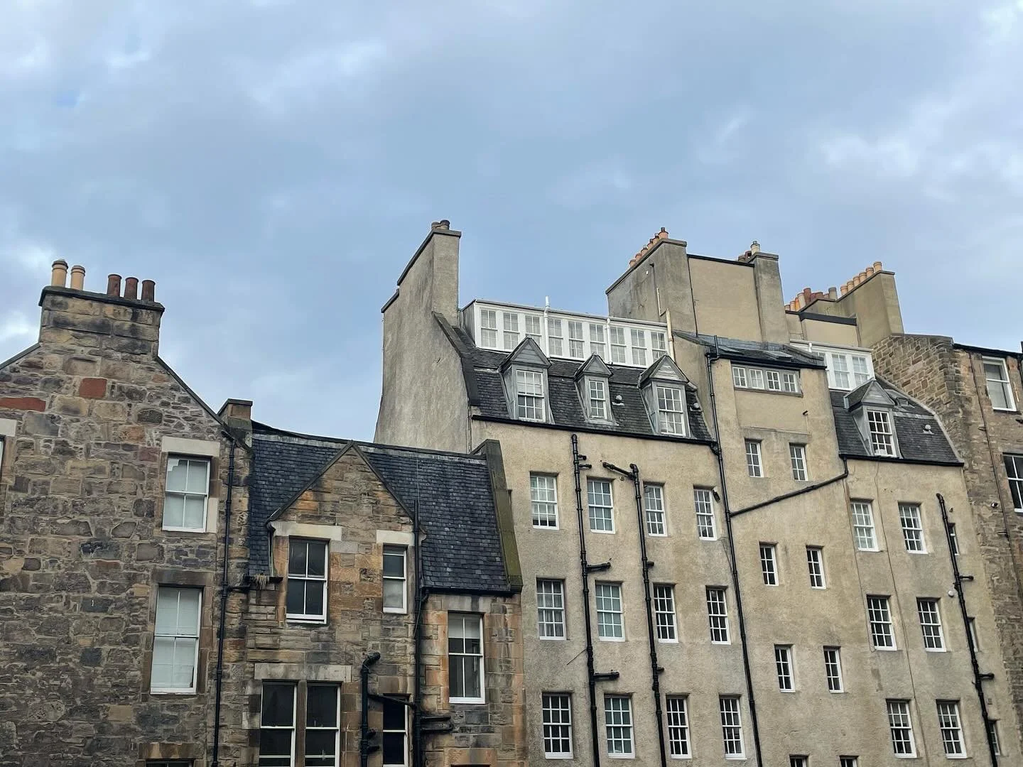 One night in Edinburgh 🏴󠁧󠁢󠁳󠁣󠁴󠁿🌾☁️🍵 #uk #edinbrugh #travel #fyp