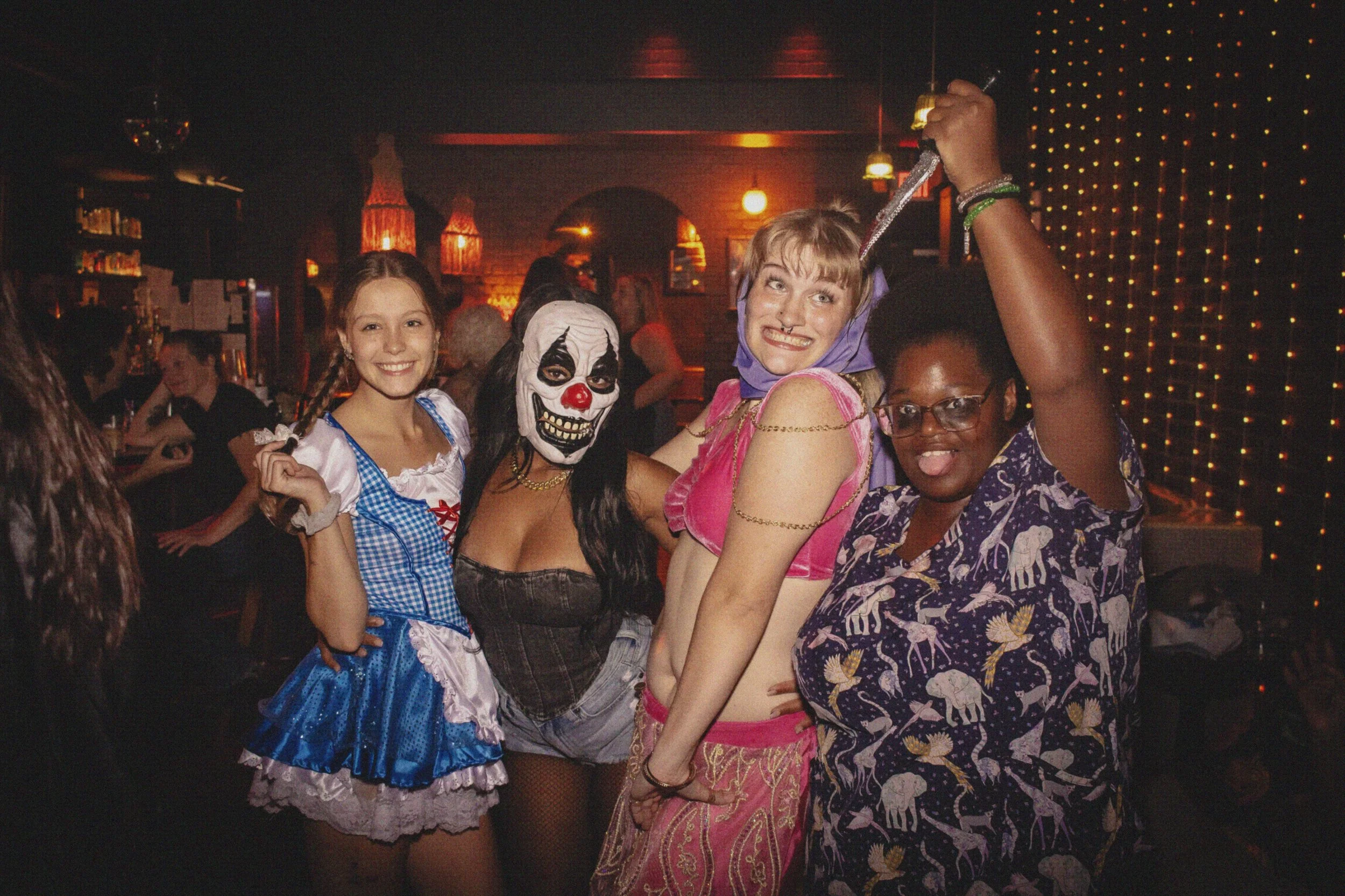 MIRROR MIRROR 10-2 (87) (1).jpg