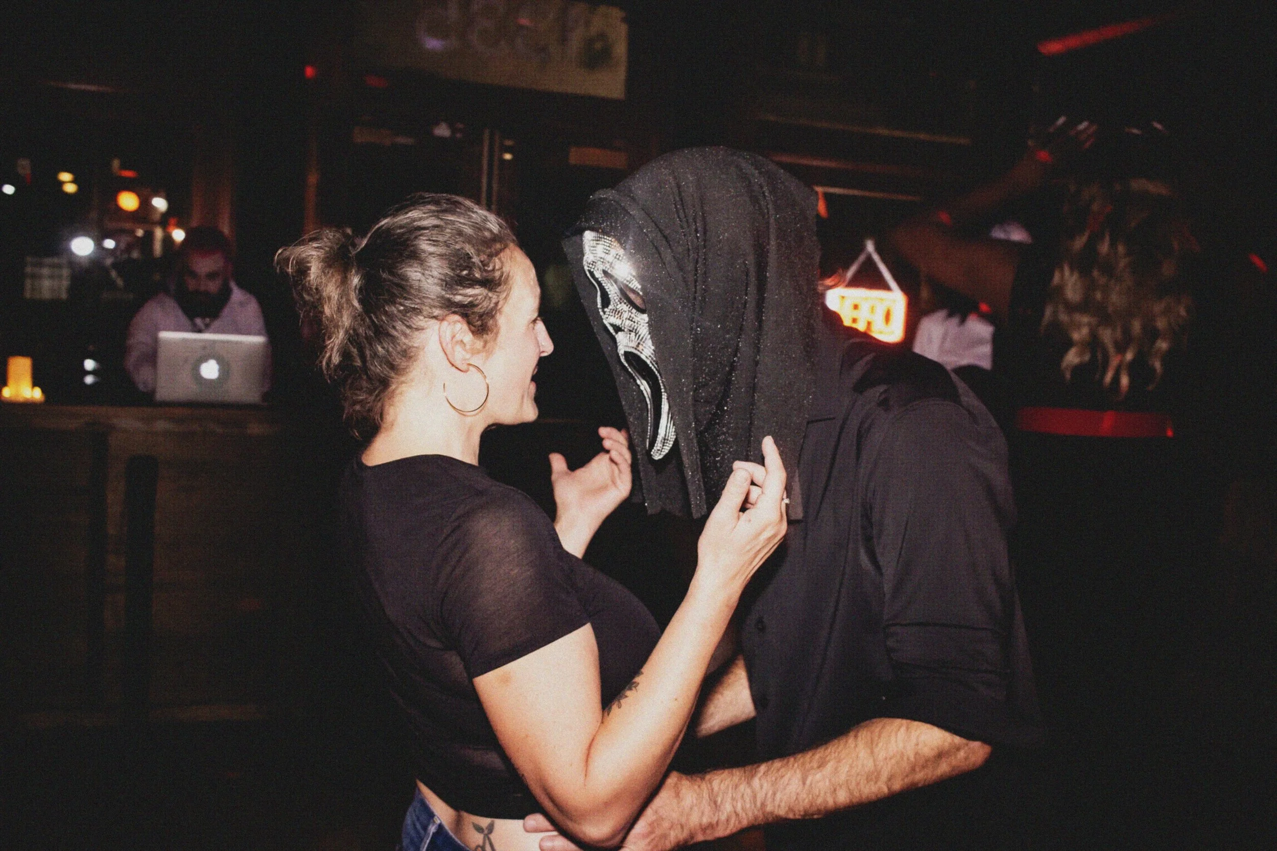 MIRROR MIRROR 10-2 (36) (1).jpg