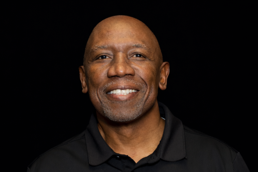 KelvinSmith_Headshot_Black.png