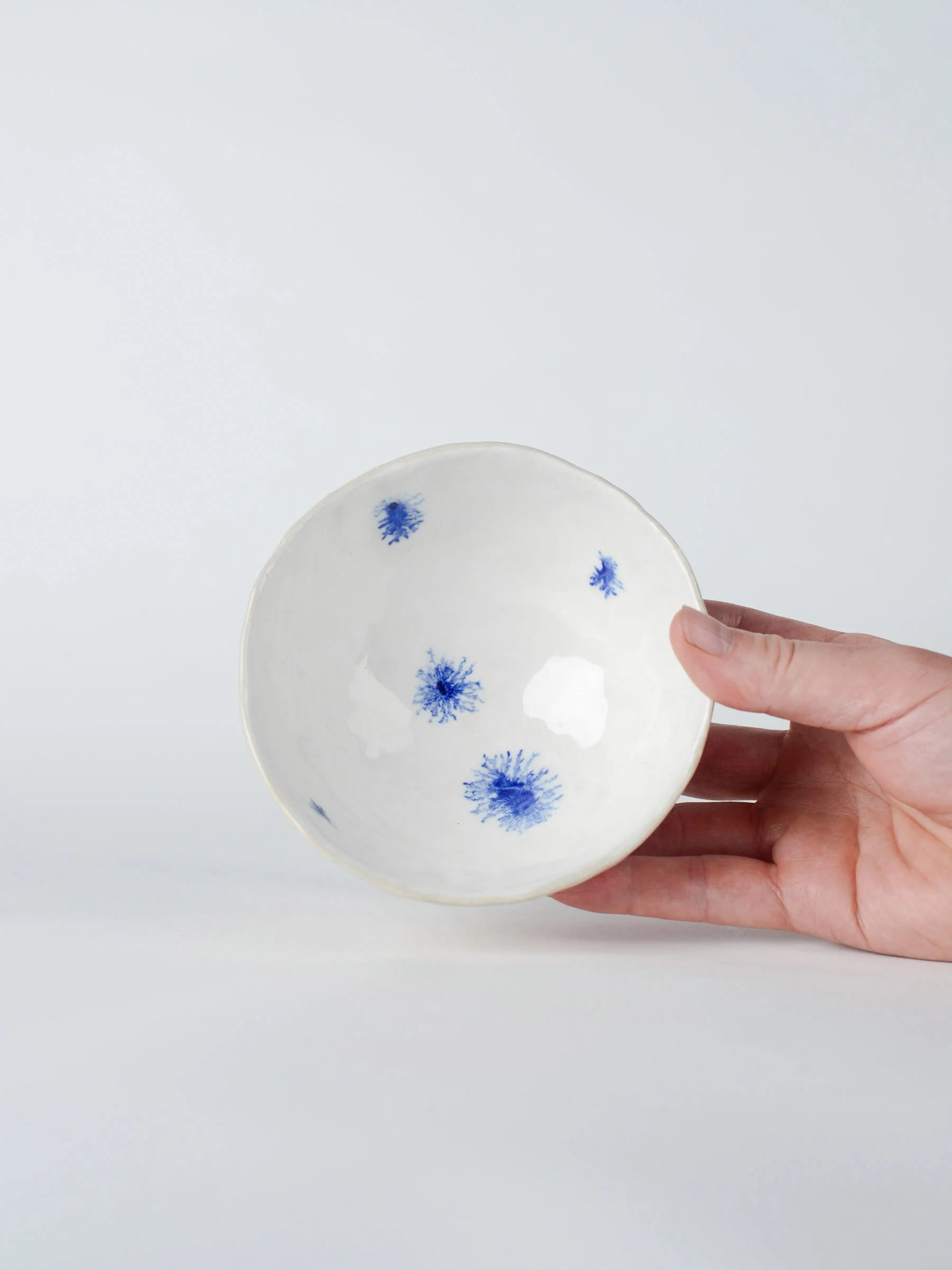 kleine-schale-handgepincht-blaue-zeichnung-atelier-kobo-01-02.jpg