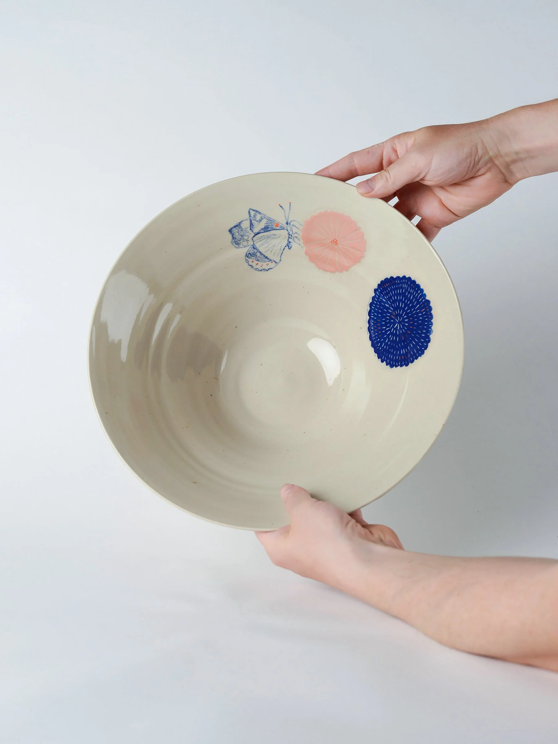 grosse-keramikschuessel-handgemacht-blau-rosa-atelier-kobo-02-04.jpg