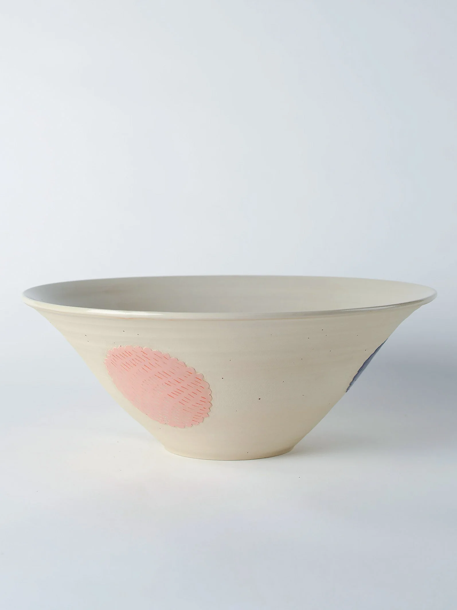 grosse-keramikschuessel-handgemacht-blau-rosa-atelier-kobo-01-02.jpg