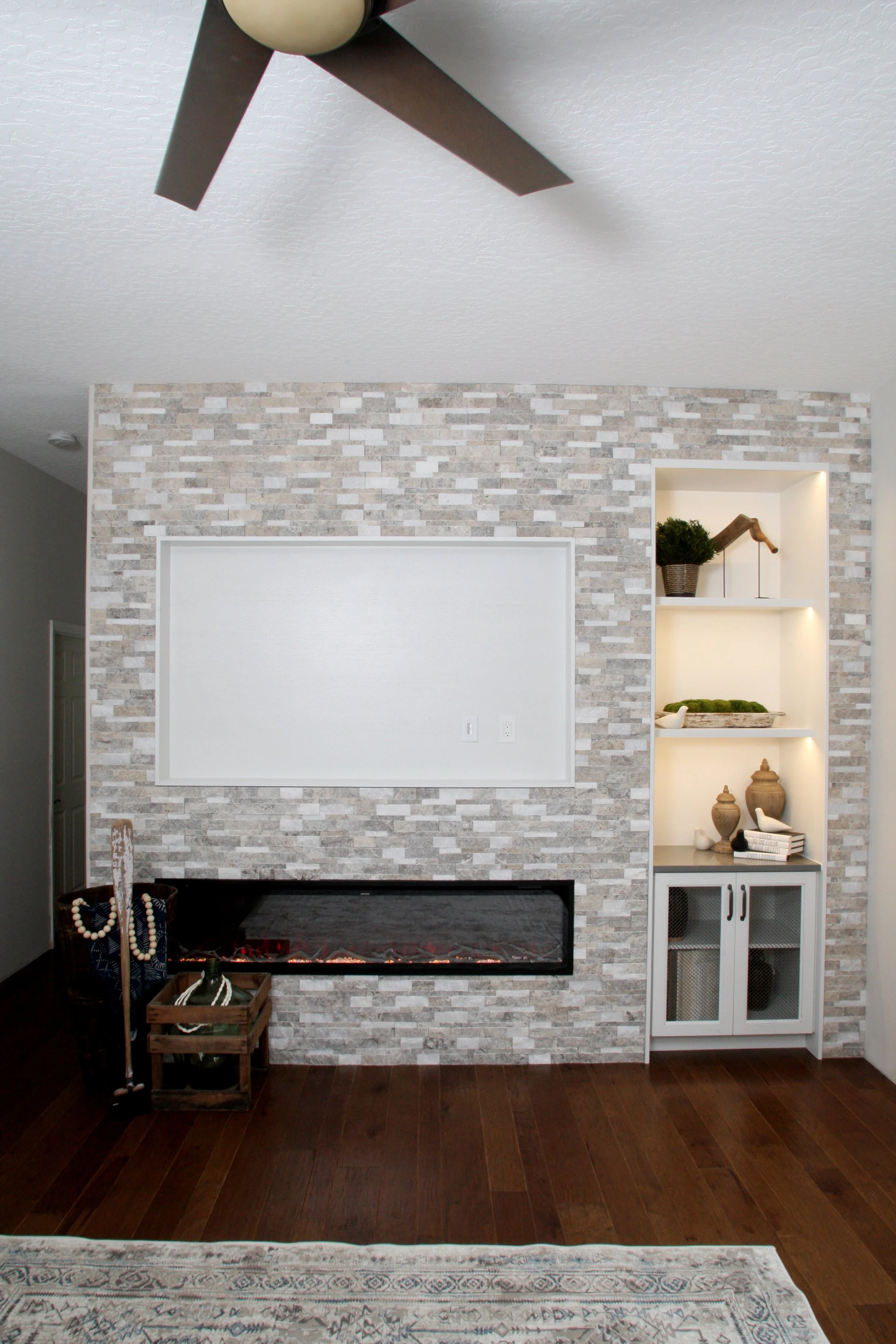 Suntree Showcase - Fireplace Remodel
