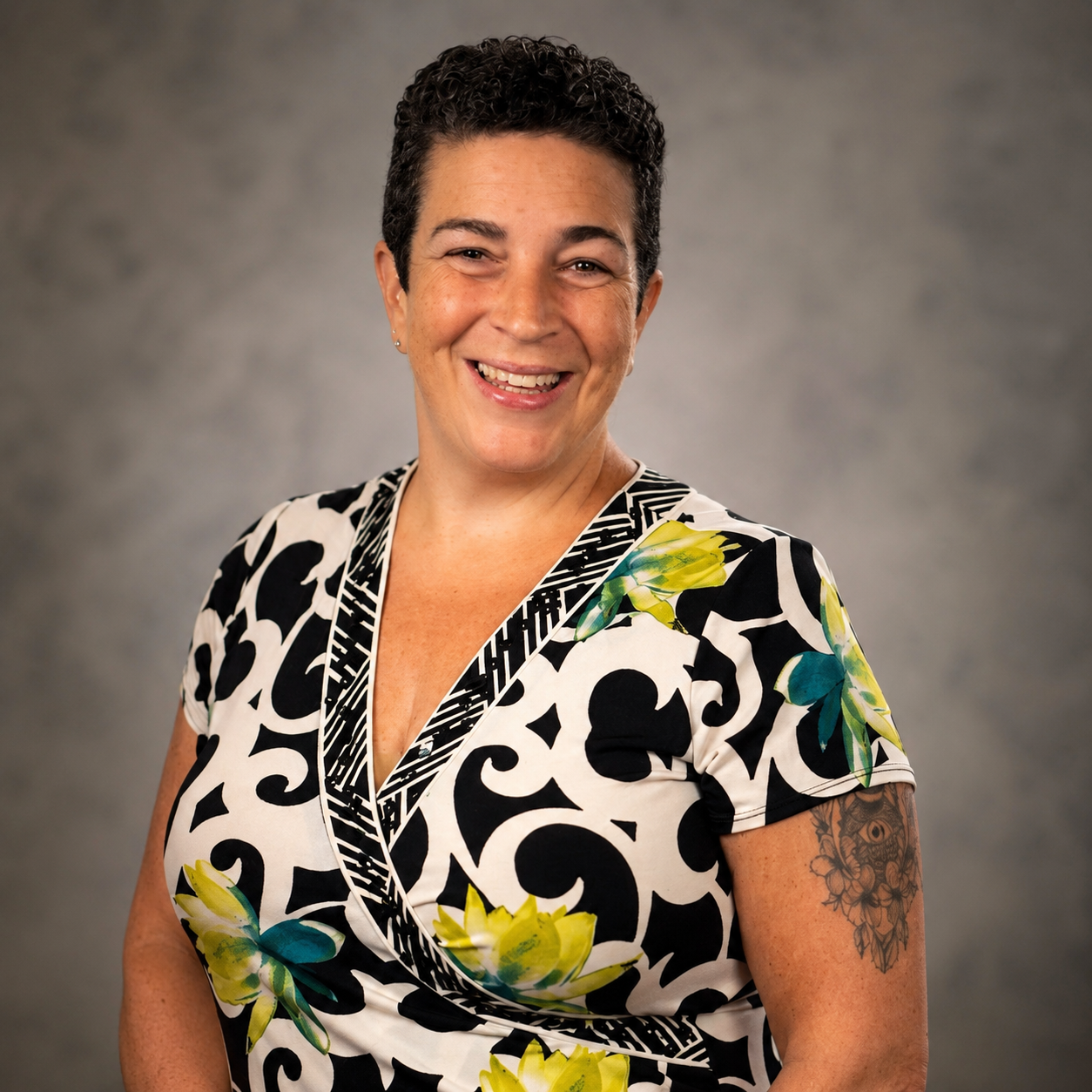 Tamar, founder and facilitator of Flow & Frequency.