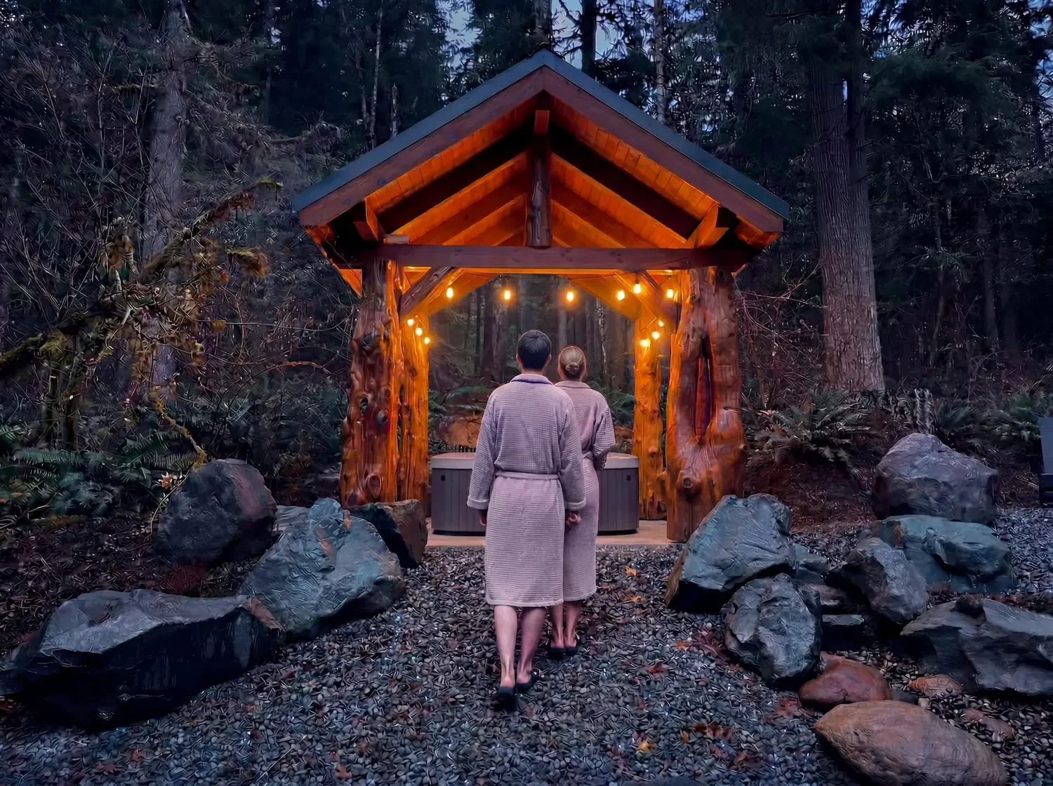 The Best Luxury Cabin Near Mount Rainier for Couples
