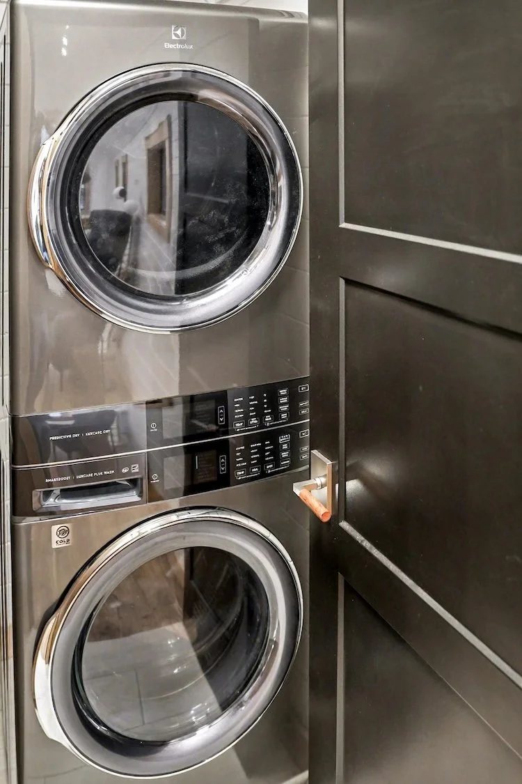 laundry-room-mount-rainier-rental.jpeg