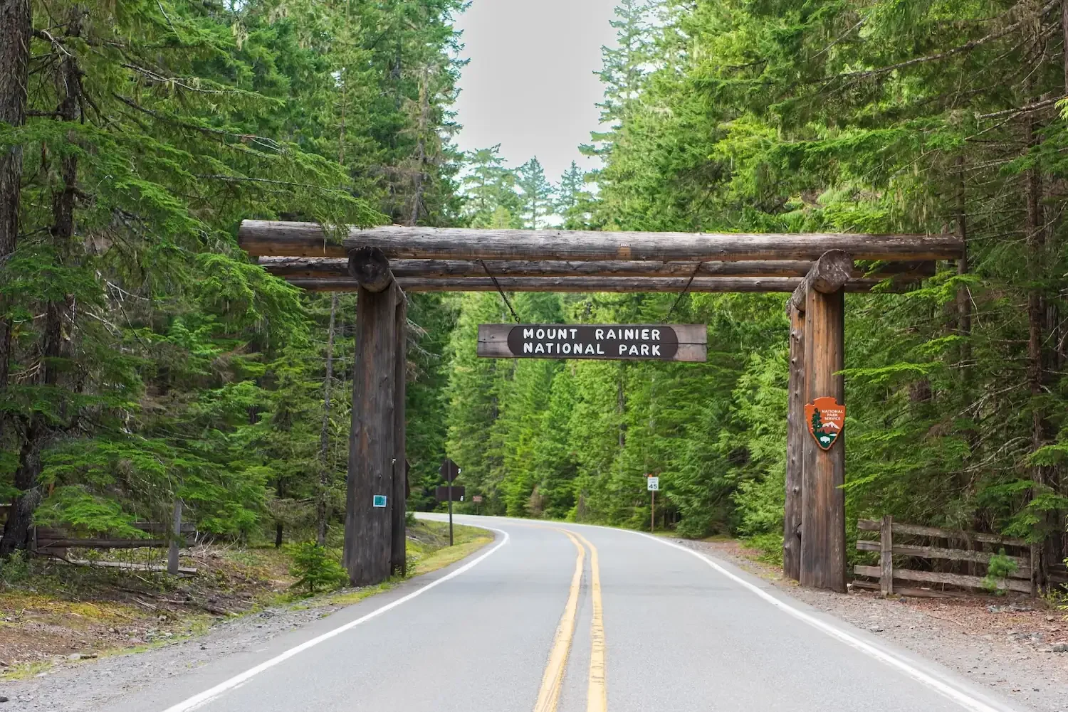 Mount Rainier National Park Nisqually Entrance gate, 10 minutes from Fjellsangin cabin in Ashford WA