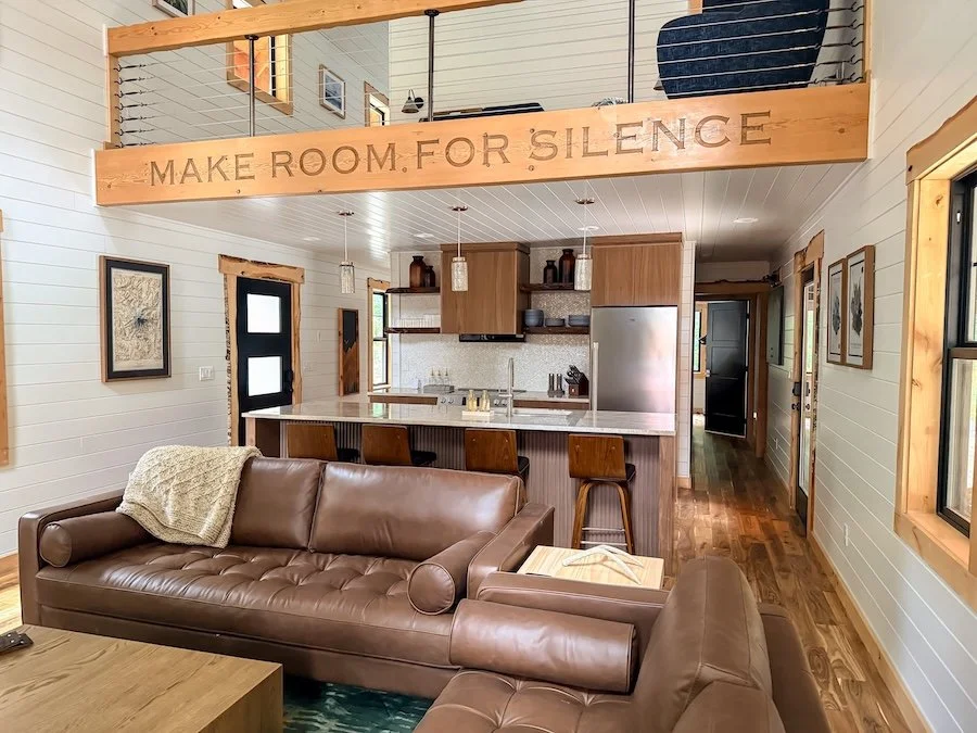 The great room at Fjellsangin at Mount Rainier.