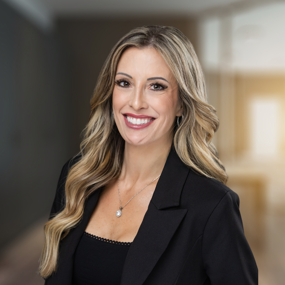 Jennifer Anyaugo, LMHC, a therapist for women with anxiety in Florida