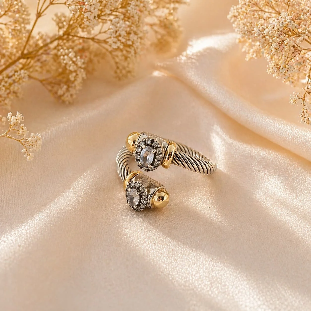 Anillo Elegancia Dual en Plata y Oro