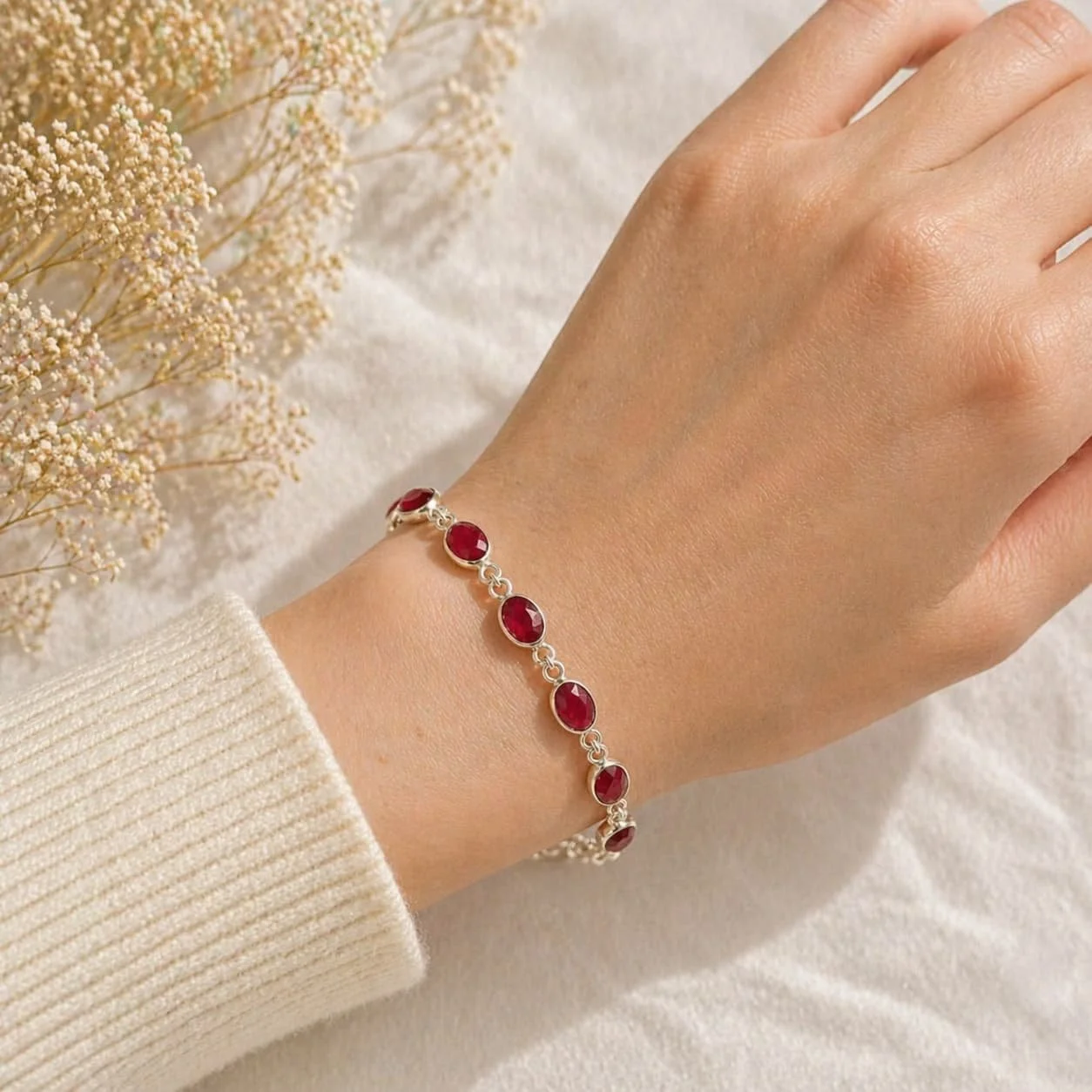 Pulsera Elegancia en Plata y Rojo