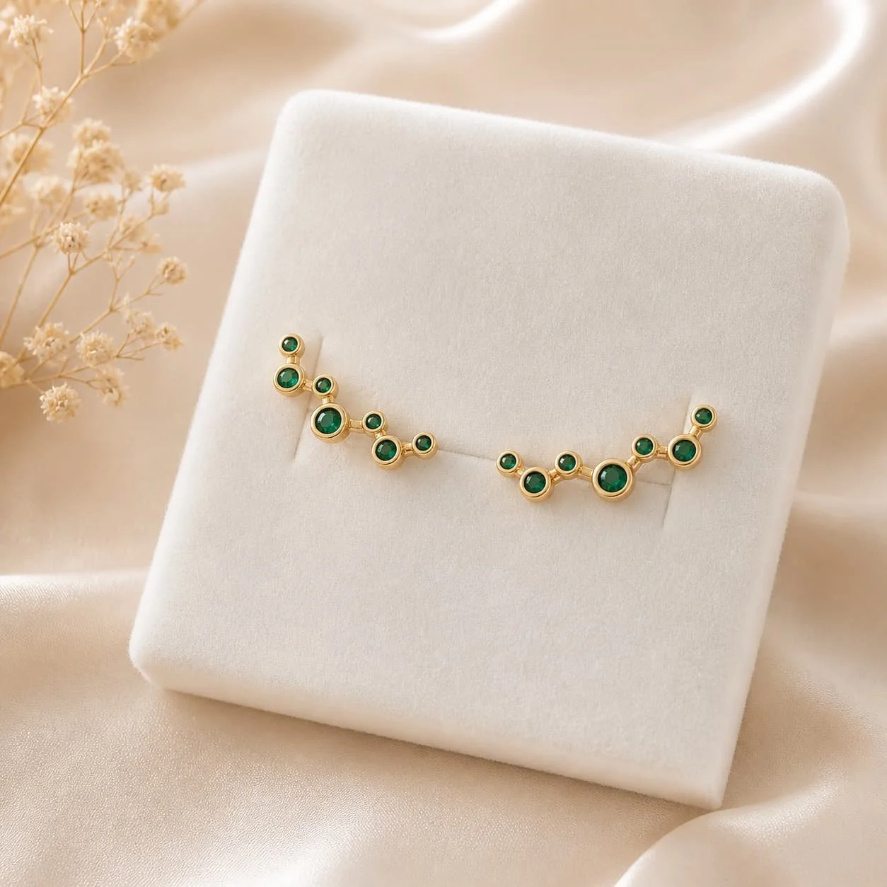 Aretes de Oro Laminado 18 kl. con Detalle Verde