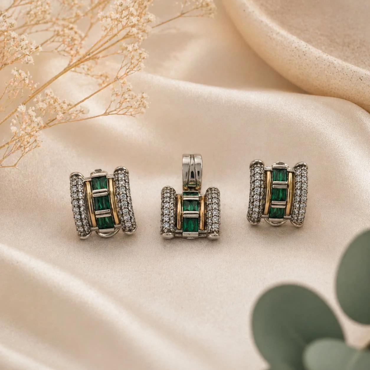 Elegante Juego de Accesorios en Plata y Oro