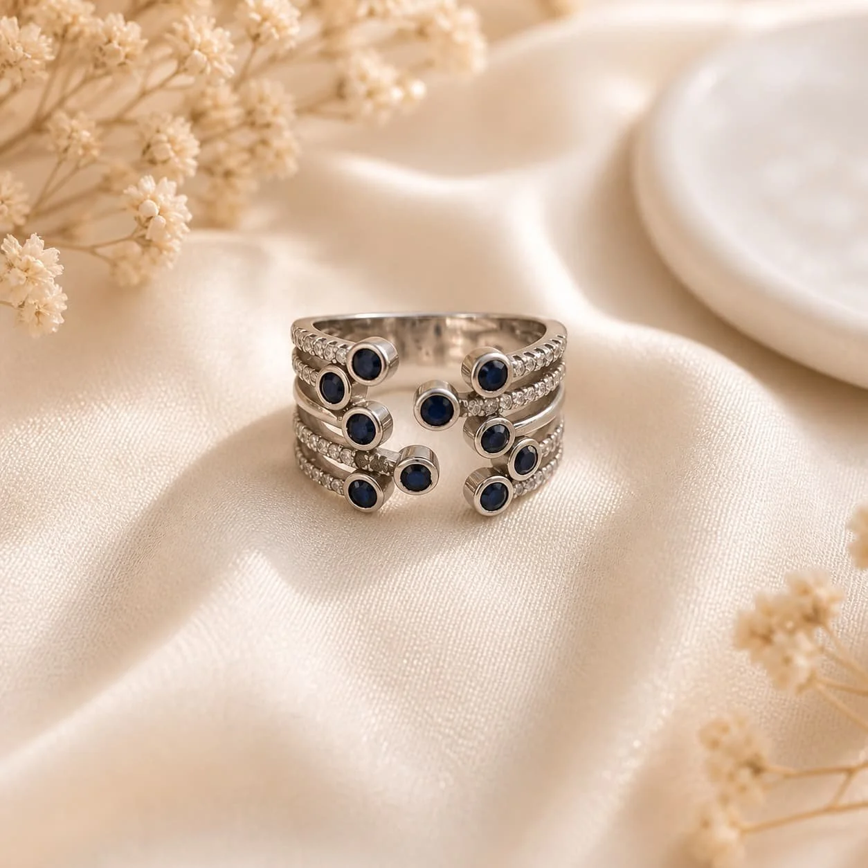 Anillo en Plata Ajustable con Circonias