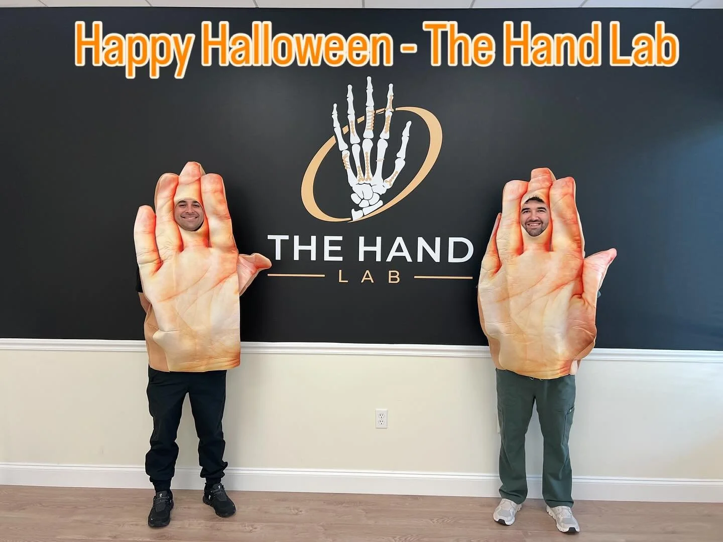 Who can you trust more than a hand to provide hand therapy? 🖐🎃 

Happy Halloween from The Hand Lab!