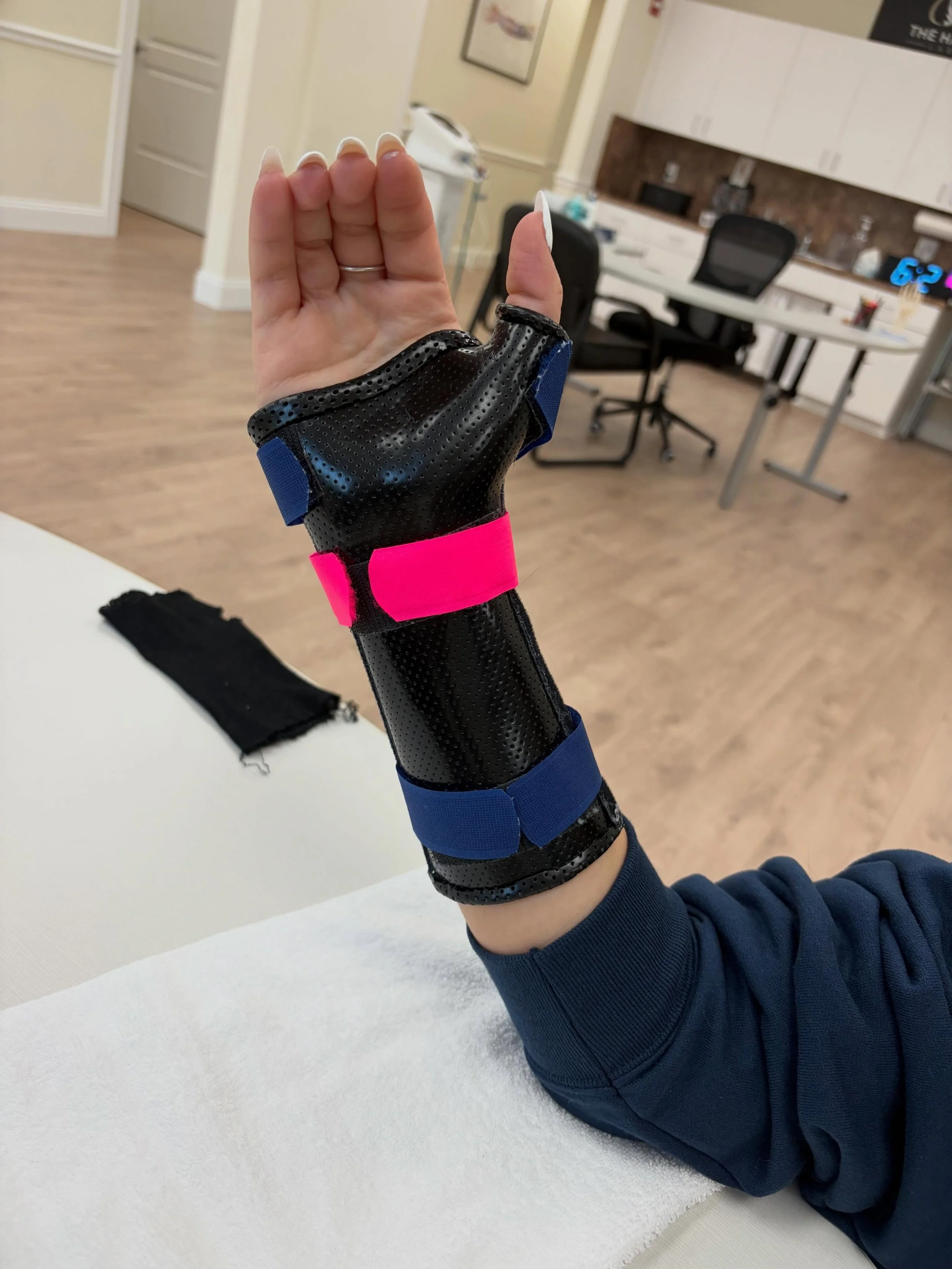 Forearm based thumb spica orthosis using @orfitindustries with a fun color pop to stand out!