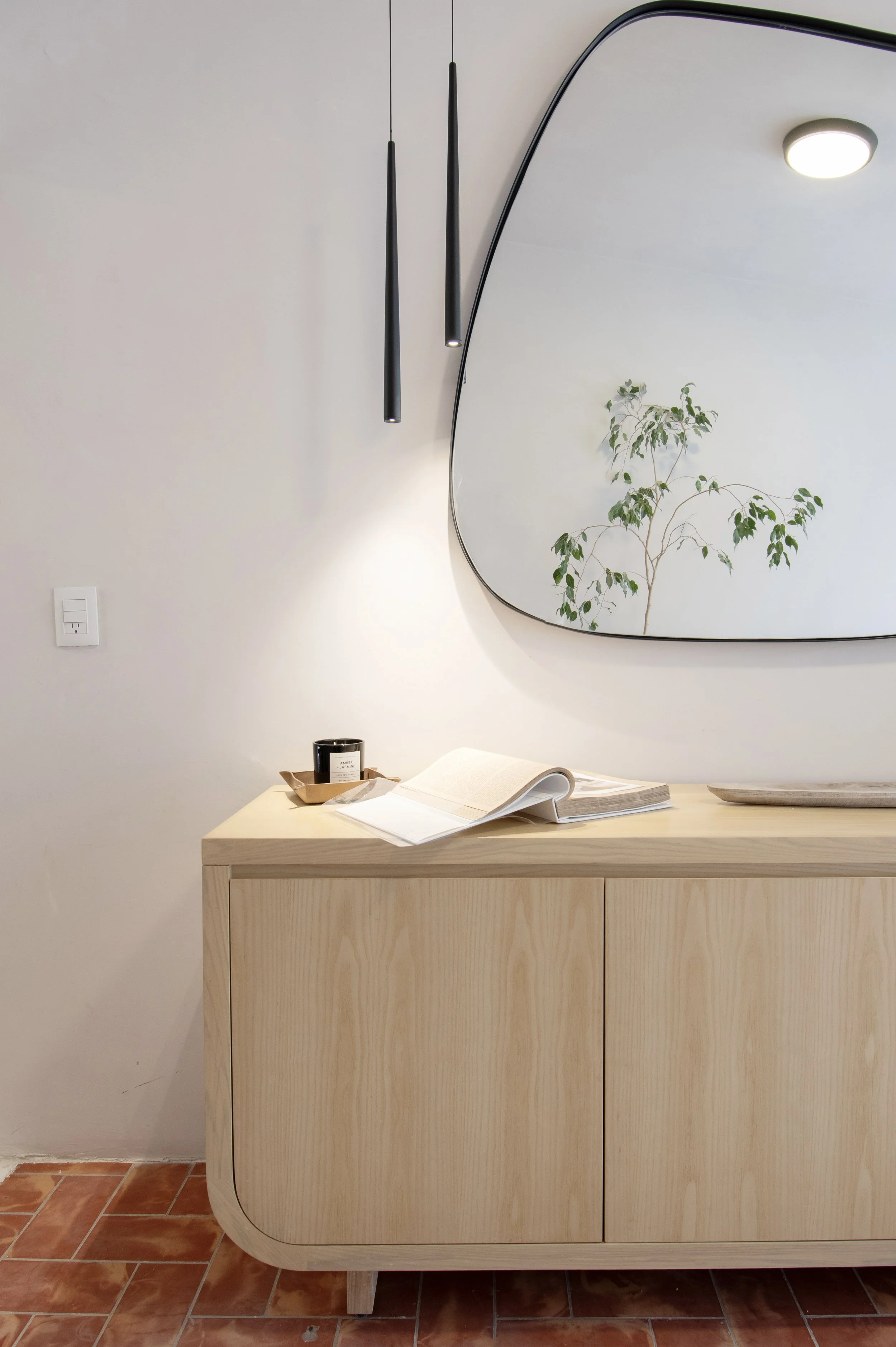 CREDENZA_AZTECAS_NR_1.jpg