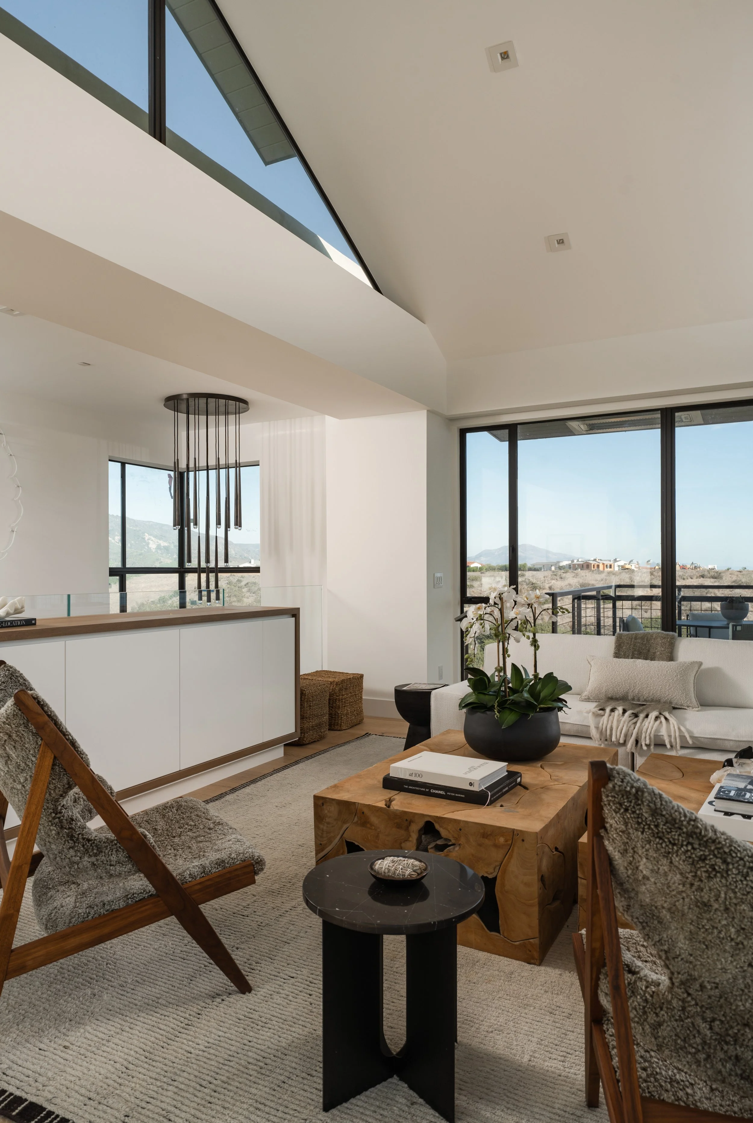 Manifest Building - Santa Barbara - Summerland - Custom Interiors - Home Remodel - Construction