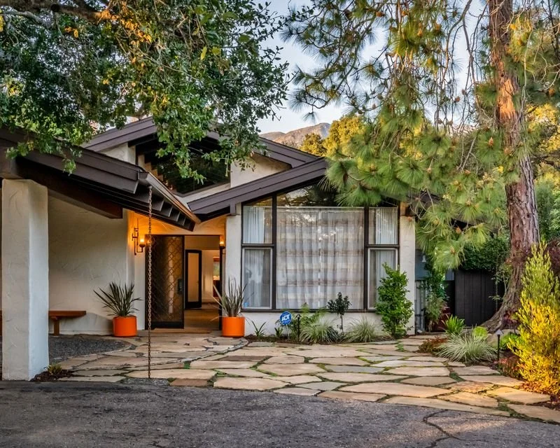Can Driveway Pavers in Carpinteria Withstand Heavy Vehicles?