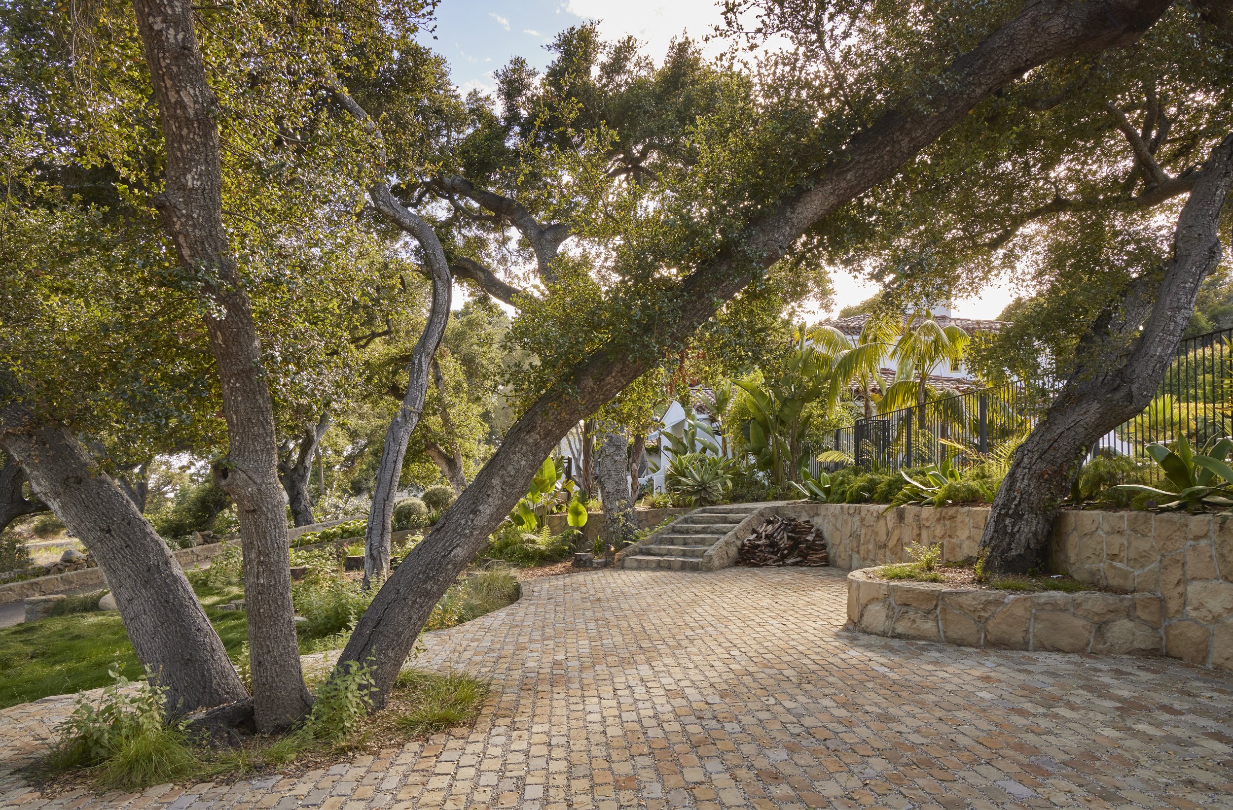 Manifest Building - Santa Barbara - Oak Grove - Landscape design Santa Barbara