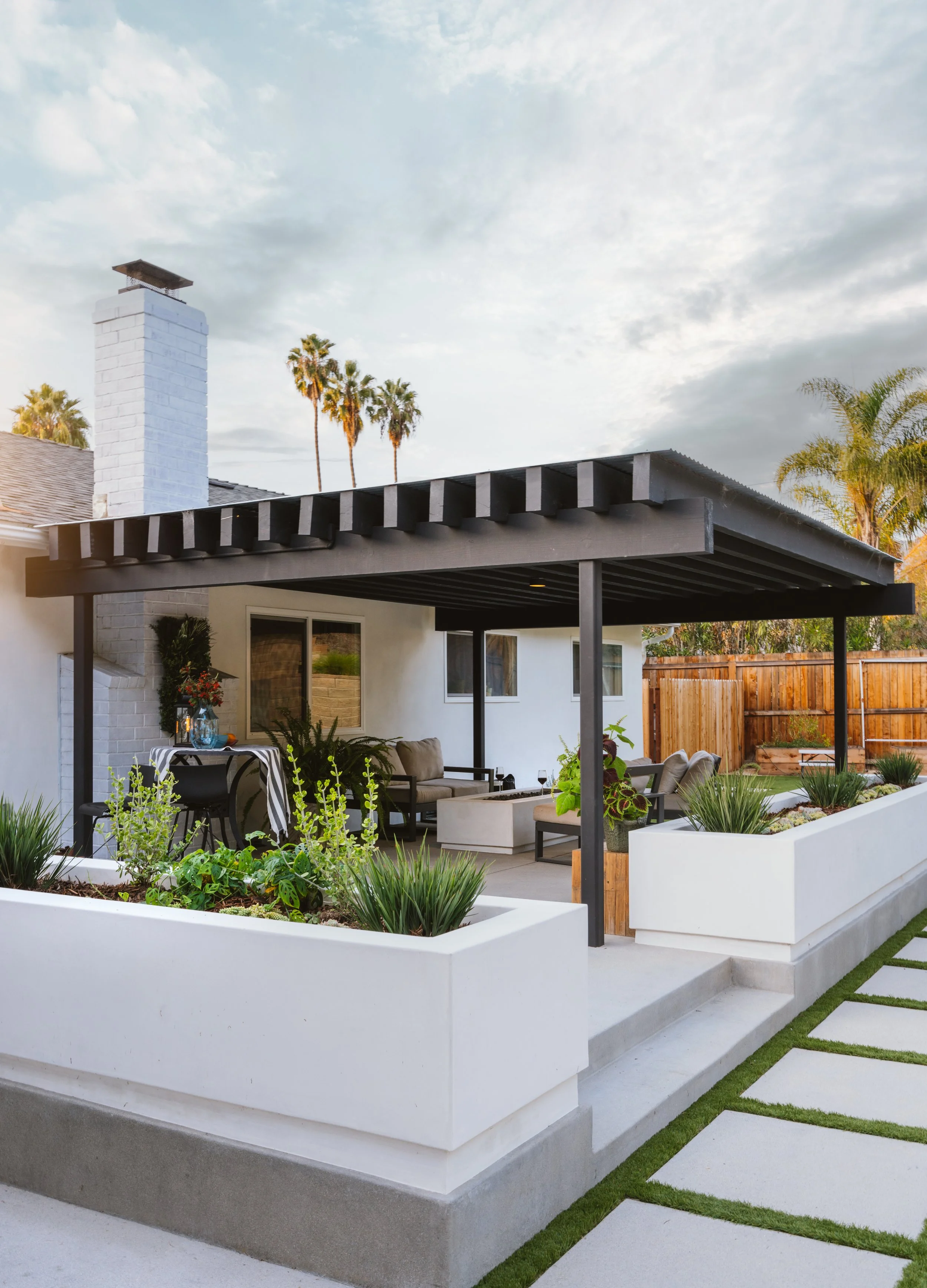 Manifest Building - Santa Barbara - More Mesa - Custom Landscape - Outdoor Design