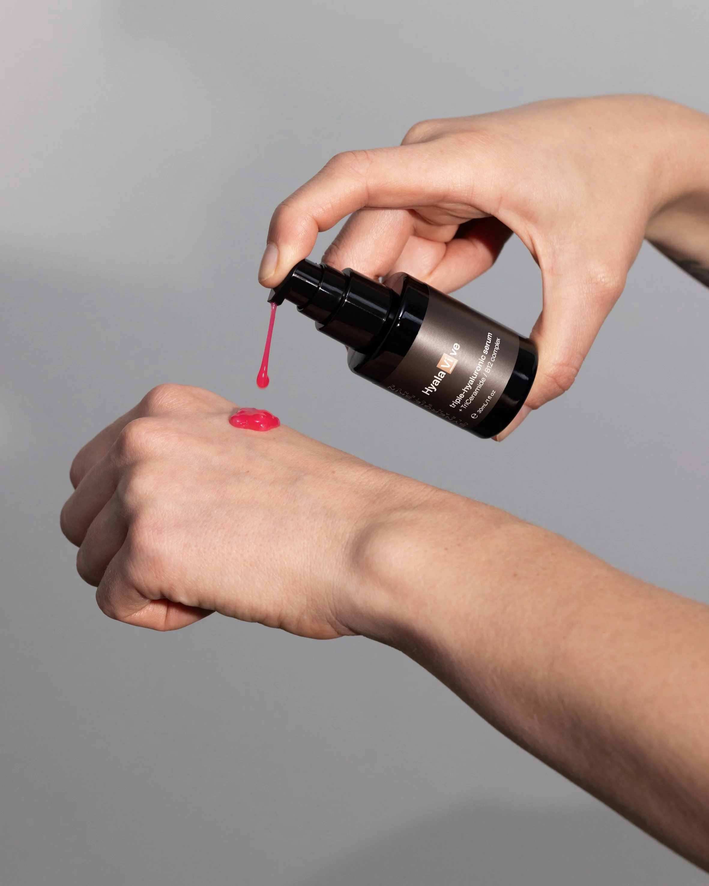 HyalaVive 30ml-4-Model Image_vLowRes.jpg