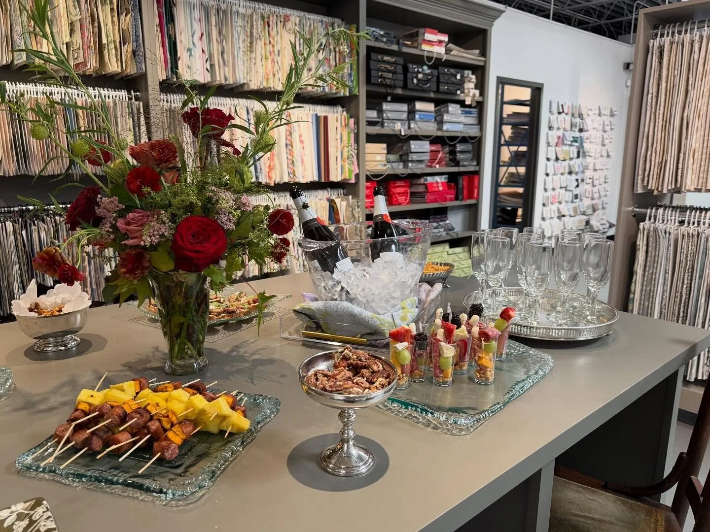 The new @dearingandmuse showroom is a masterclass in design and inspiration. Thank you for hosting such a beautiful grand opening! I loved being there and can&rsquo;t wait to go back.